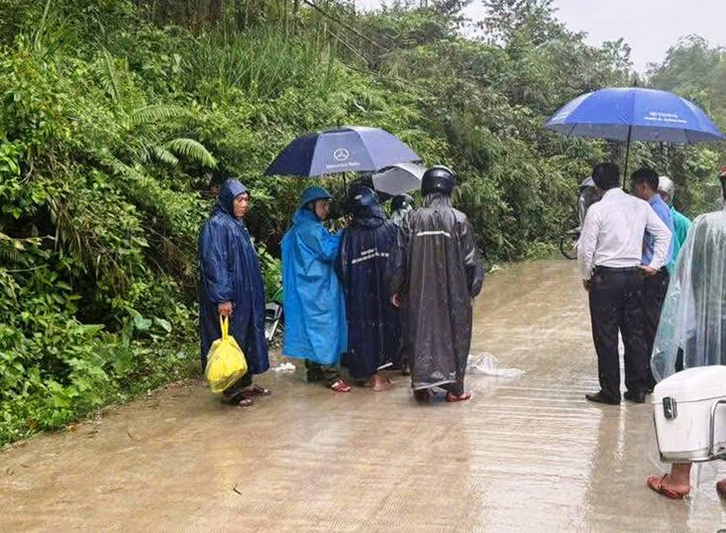 Nỗi đau mất mẹ đột ngột của hai đứa trẻ ở thôn 3, Đà Nẵng