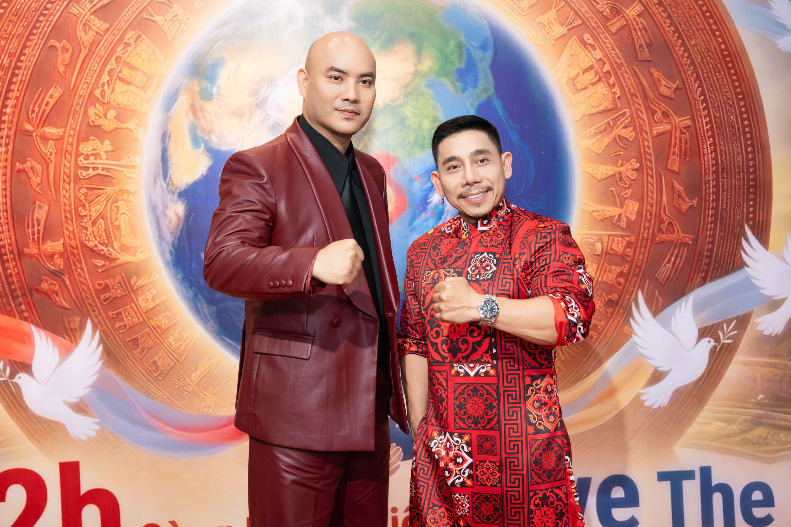 Miss Charm 2025 Anna Blanco diện áo dài diễn thời trang cùng nghệ sĩ Việt - Ảnh 6.