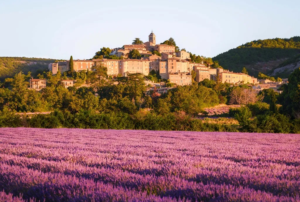 Việt Nam vào top 28 quốc gia đẹp nhất thế giới - Ảnh 4.