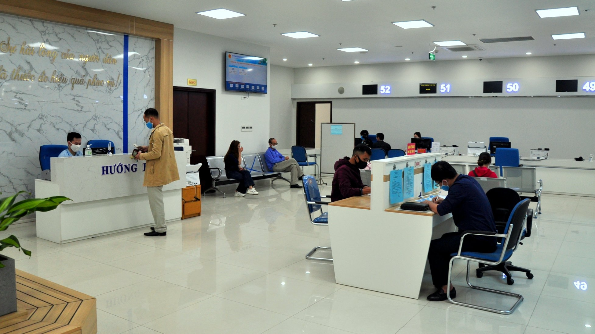 Xử lý cán bộ chậm giải quyết hồ sơ của dân: Kỷ cương đi cùng cải cách hành chính- Ảnh 1. Xử lý cán bộ chậm giải quyết hồ sơ của dân: Kỷ cương đi cùng cải cách hành chính- Ảnh 1.