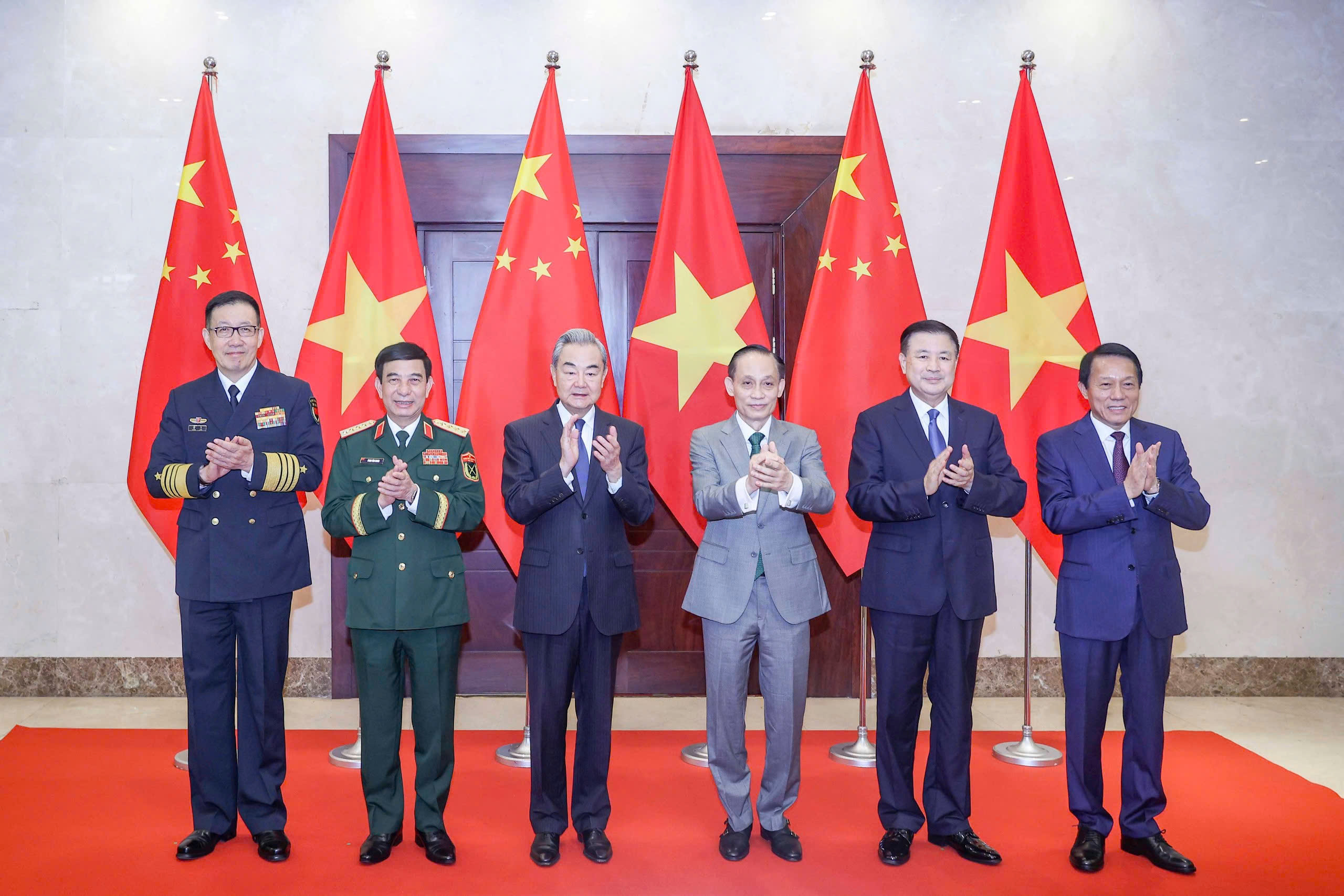 6 bộ trưởng Việt Nam - Trung Quốc lần đầu đối thoại chiến lược- Ảnh 1. 6 bộ trưởng Việt Nam - Trung Quốc lần đầu đối thoại chiến lược- Ảnh 1.