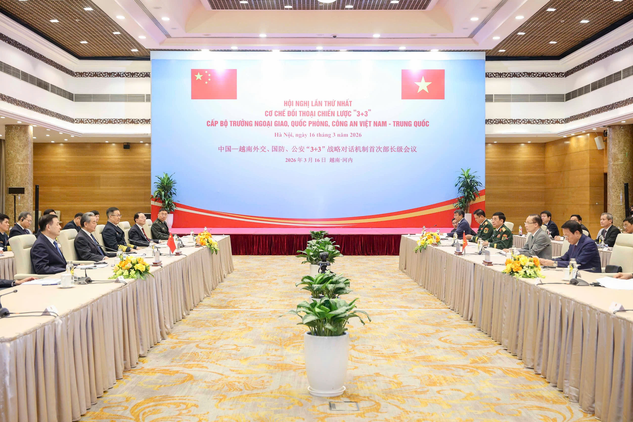 6 bộ trưởng Việt Nam - Trung Quốc lần đầu đối thoại chiến lược- Ảnh 2. 6 bộ trưởng Việt Nam - Trung Quốc lần đầu đối thoại chiến lược- Ảnh 2.