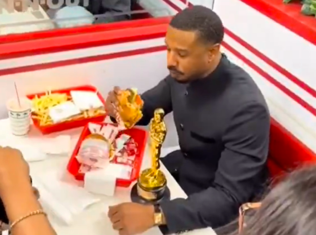  Từ Marvel, 'người đàn ông quyến rũ nhất thế giới' đến tượng vàng Oscar - Ảnh 12.