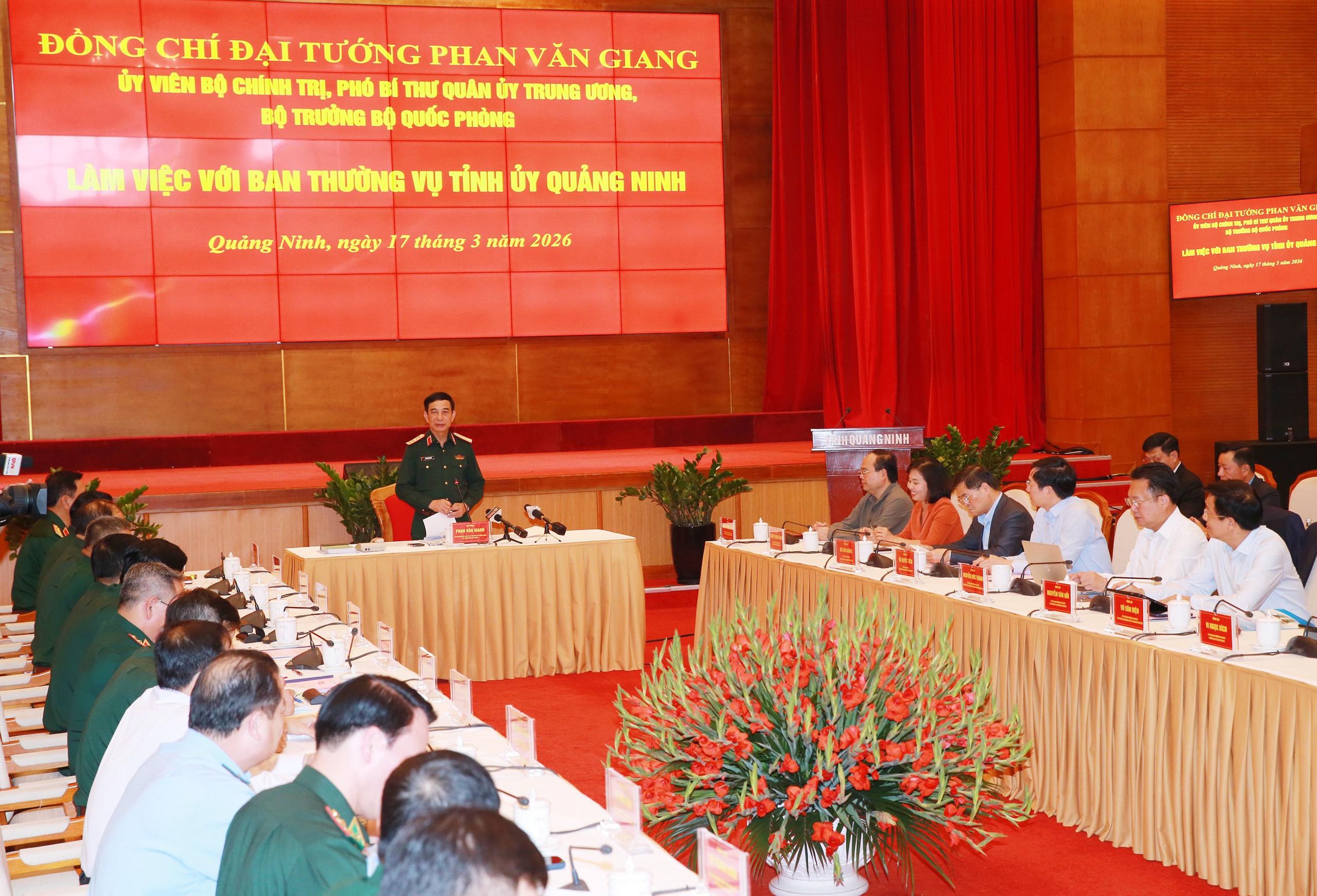 Đại tướng Phan Văn Giang: Quảng Ninh ph&aacute;t triển kinh tế phải gắn với bảo đảm vững chắc quốc ph&ograve;ng- Ảnh 1.