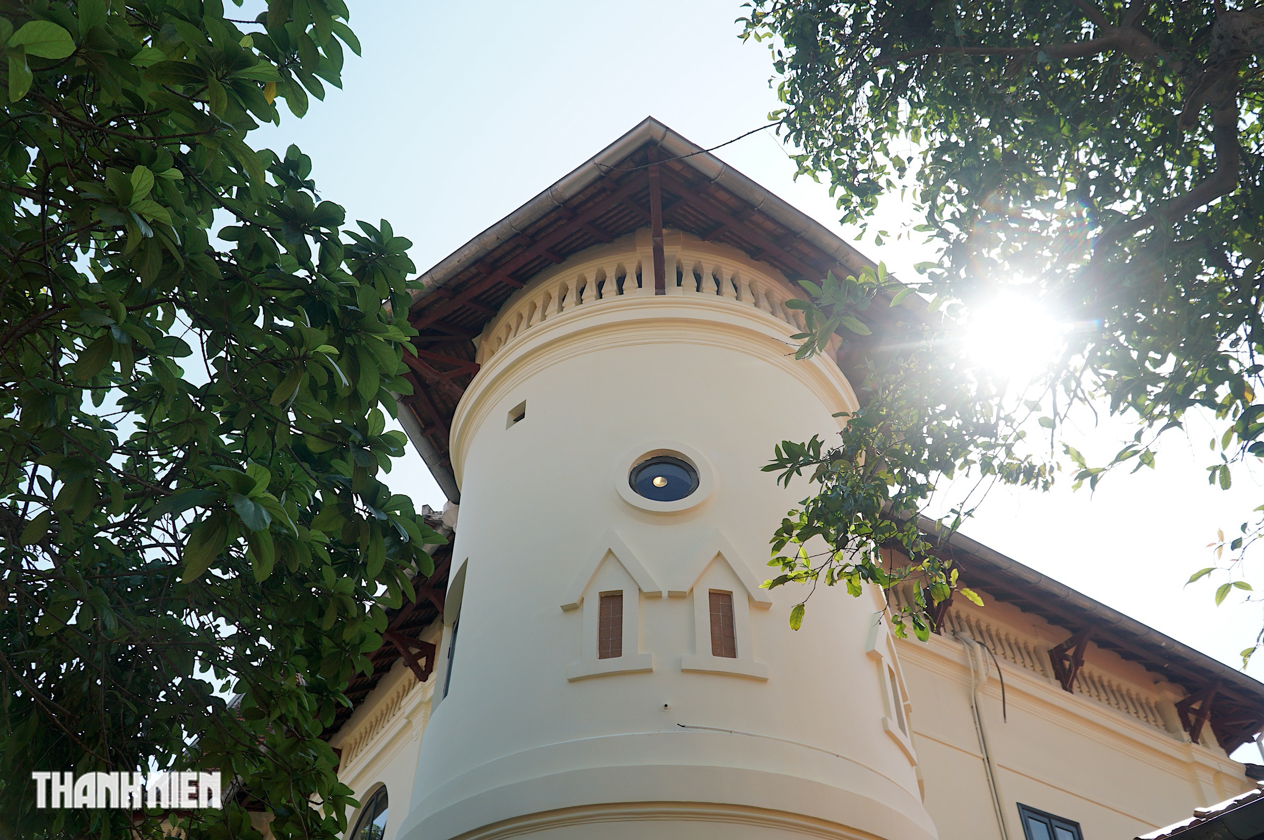 Kh&ocirc;ng gian &lsquo;l&acirc;u đ&agrave;i cực chill&rsquo; l&agrave;m trụ sở tạm của Nh&agrave; văn h&oacute;a Thanh Ni&ecirc;n - Ảnh 9.