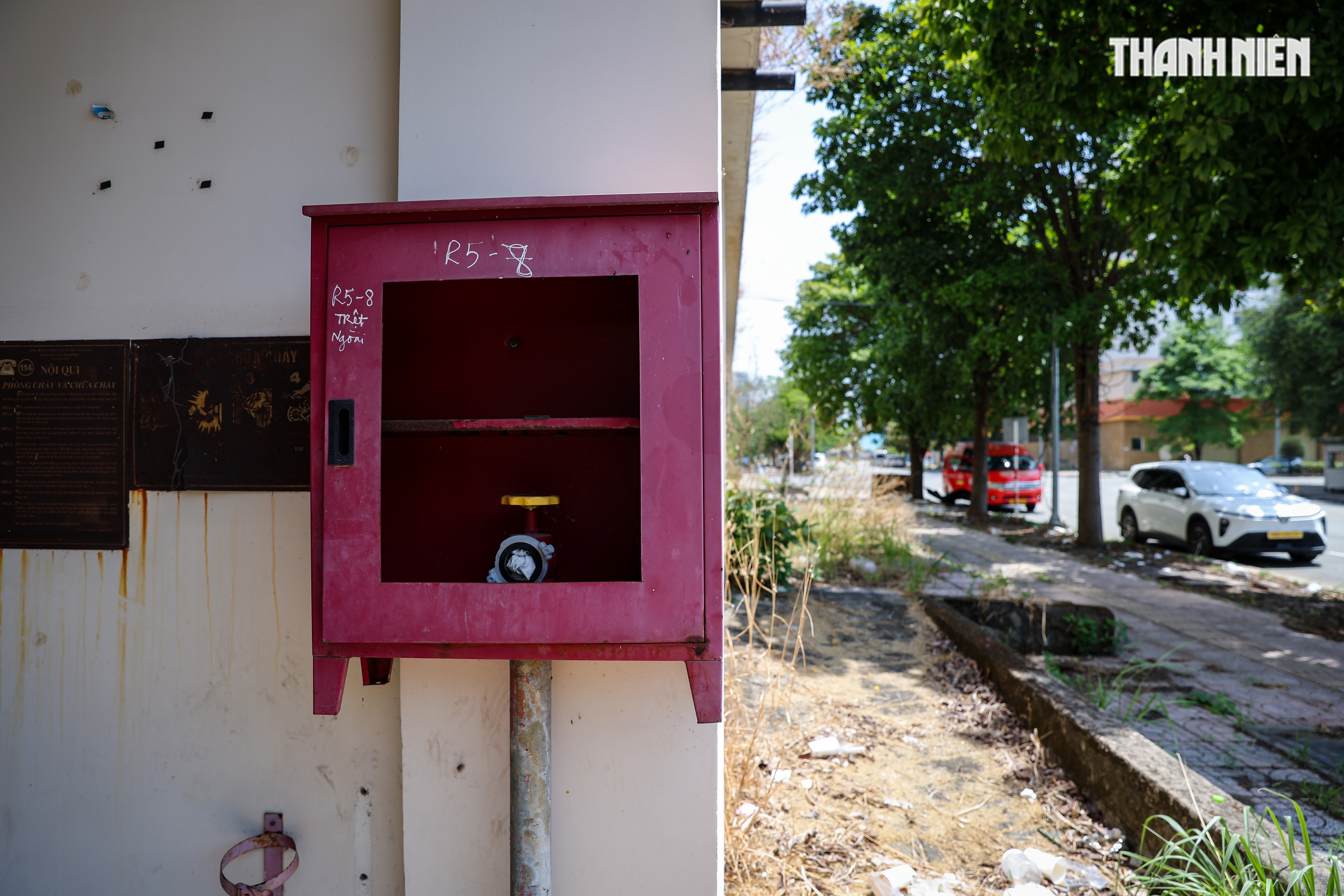 Cận cảnh khu căn hộ ngh&igrave;n tỉ xuống cấp ở Thủ Thi&ecirc;m trước thềm đấu gi&aacute; - Ảnh 9.