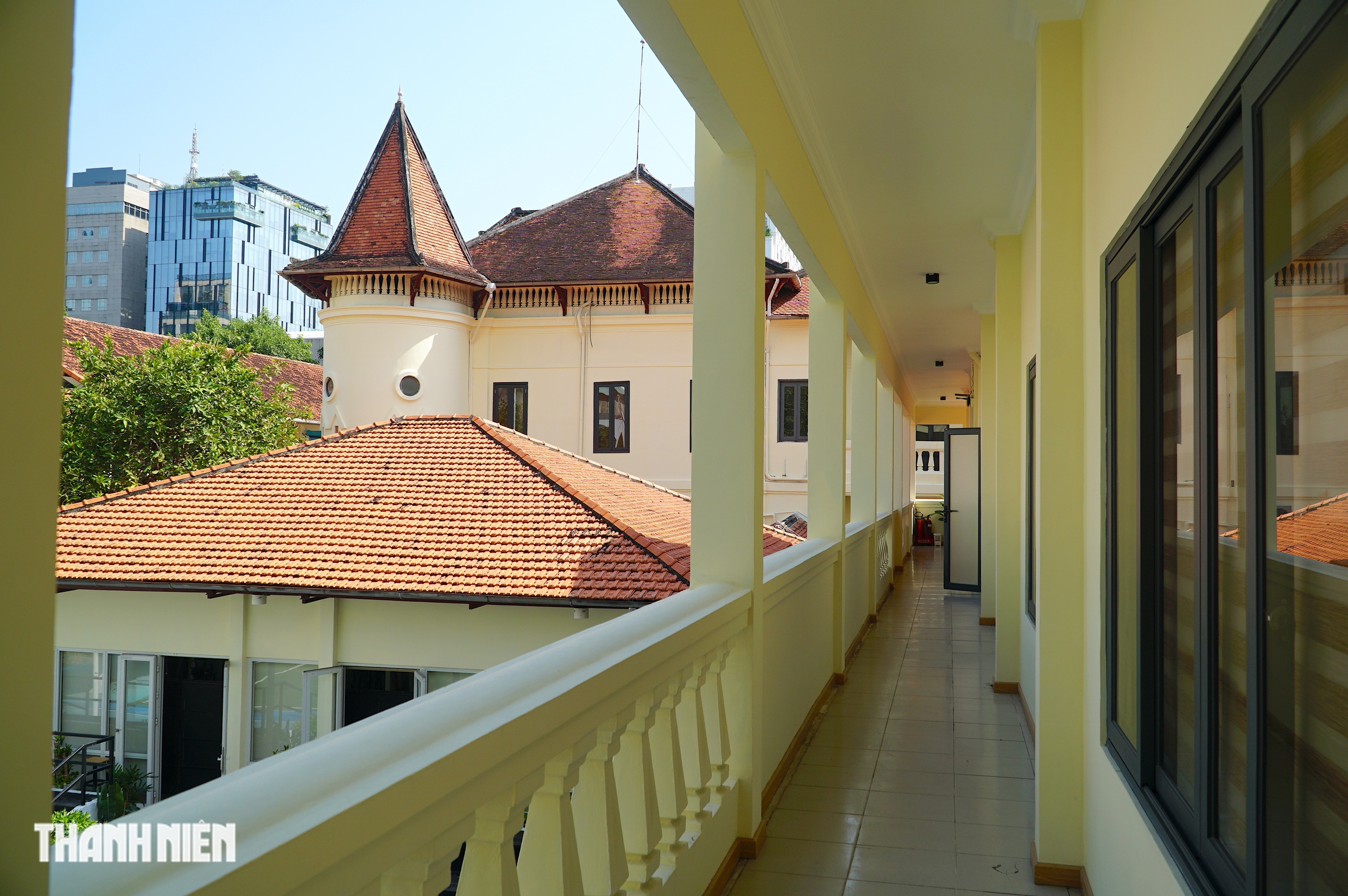 Kh&ocirc;ng gian &lsquo;l&acirc;u đ&agrave;i cực chill&rsquo; l&agrave;m trụ sở tạm của Nh&agrave; văn h&oacute;a Thanh Ni&ecirc;n - Ảnh 8.