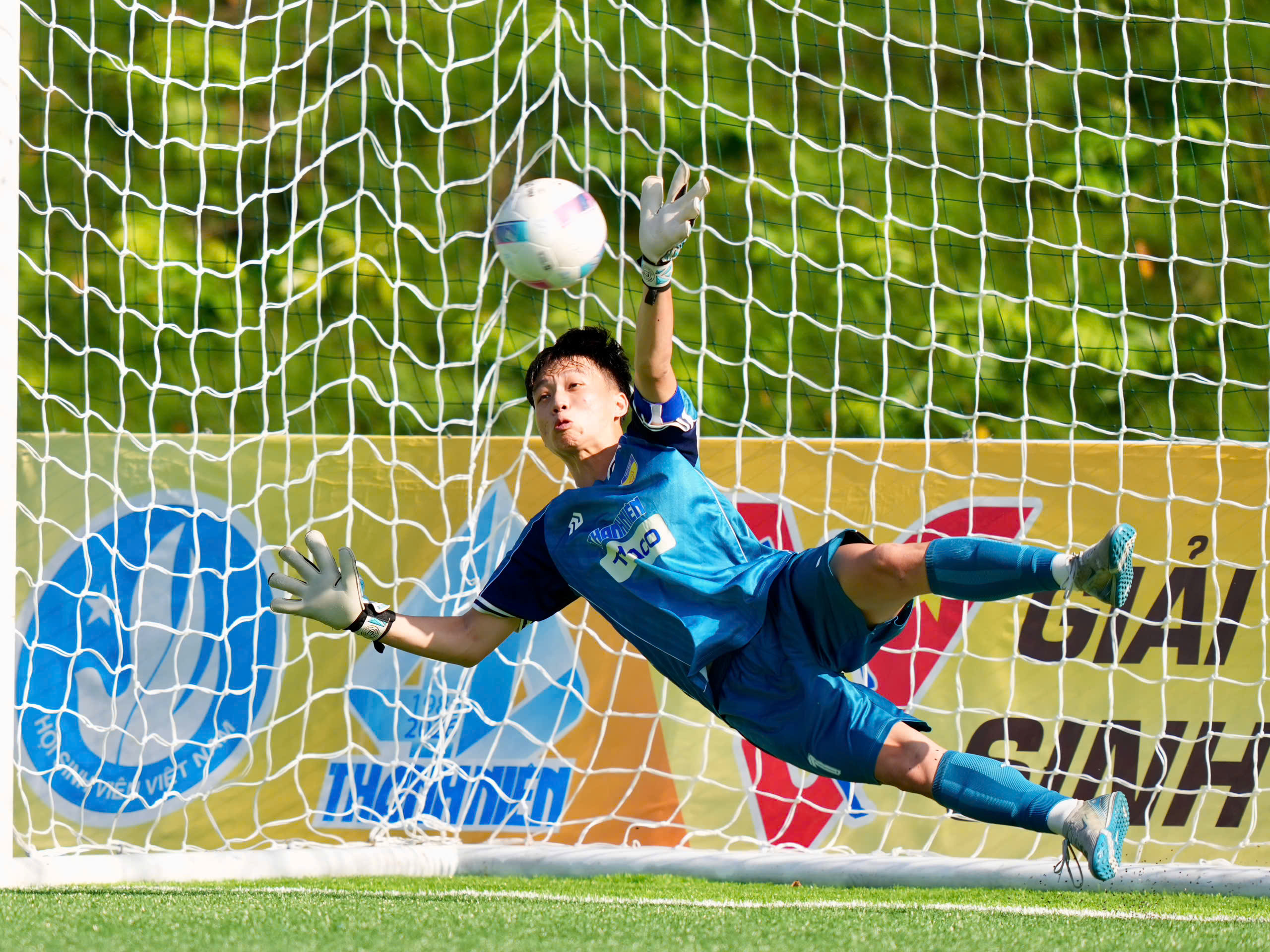 Trường ĐH C&ocirc;ng nghệ TP.HCM t&aacute;i hiện h&agrave;nh tr&igrave;nh đội tuyển Việt Nam ở Asian Cup 2019- Ảnh 4.