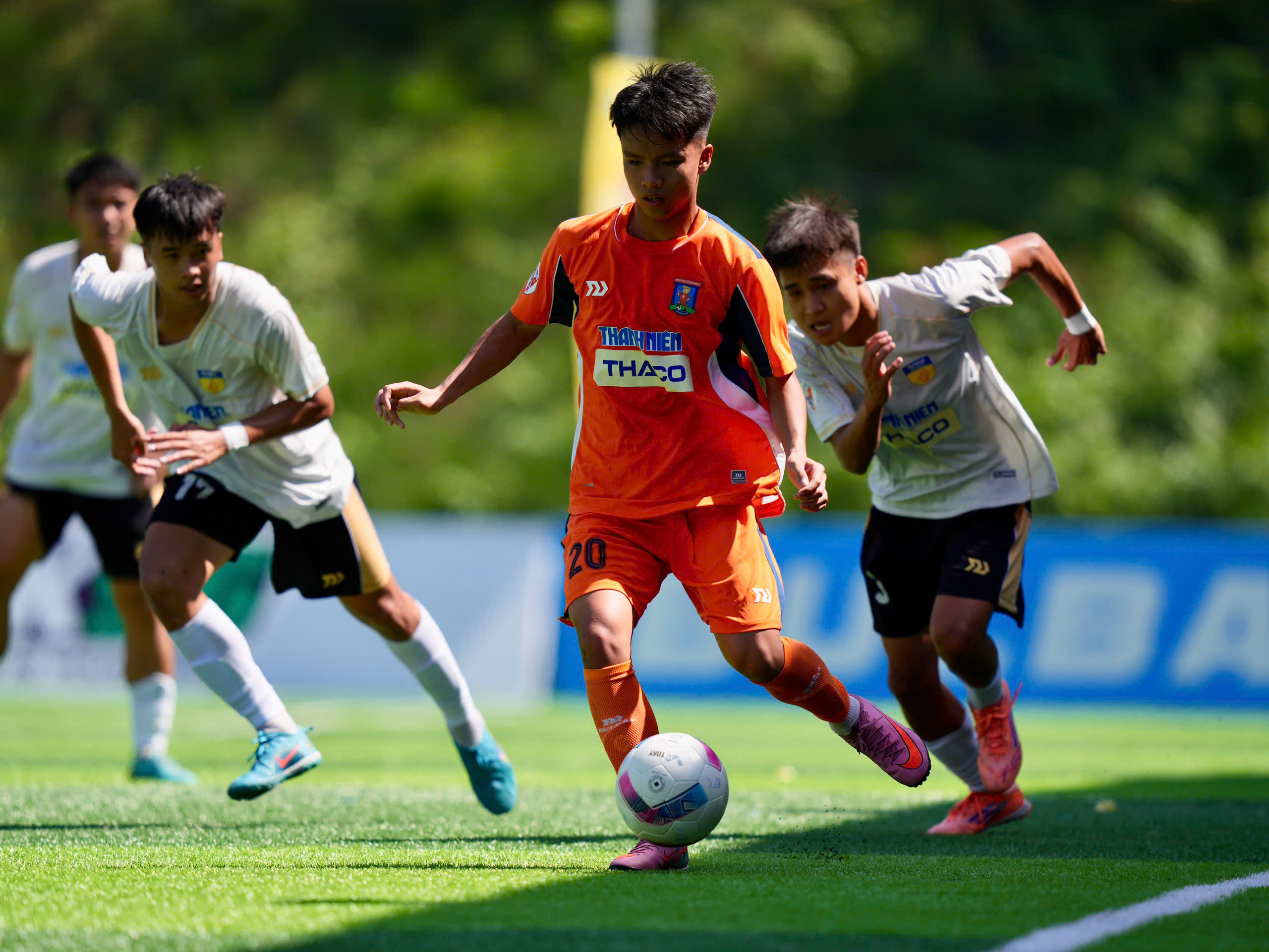 Trường ĐH C&ocirc;ng nghệ TP.HCM t&aacute;i hiện h&agrave;nh tr&igrave;nh đội tuyển Việt Nam ở Asian Cup 2019- Ảnh 3.