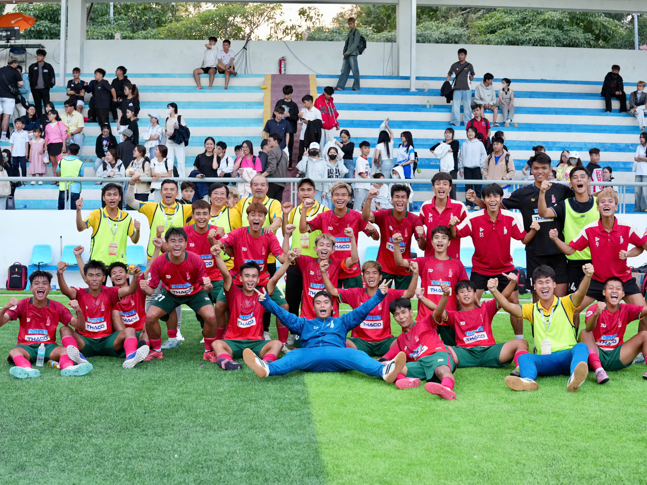 Đội Trường ĐH Công nghệ Đồng Nai lọt vào bán kết TNSV THACO cup 2026