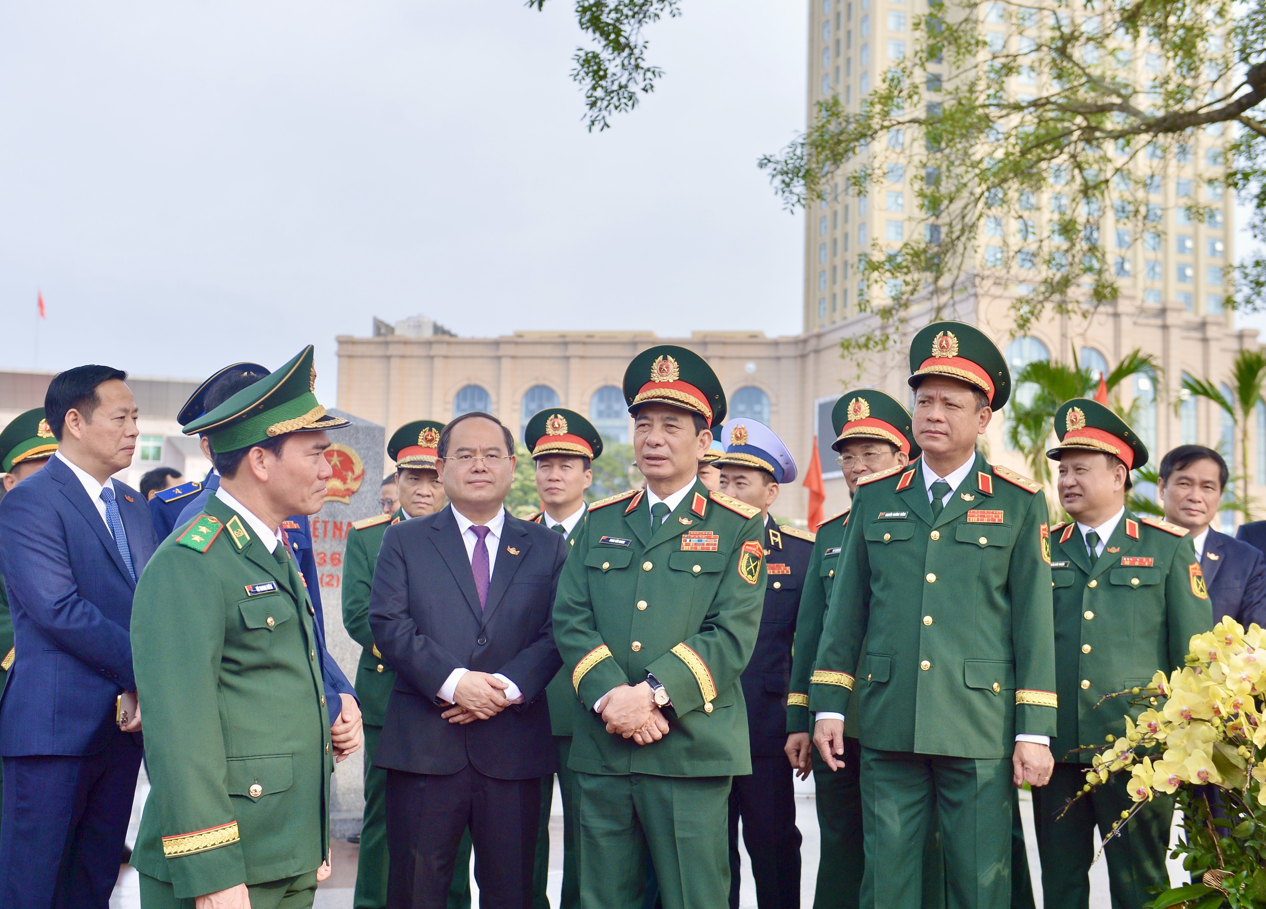 - Ảnh 3. - Ảnh 3.