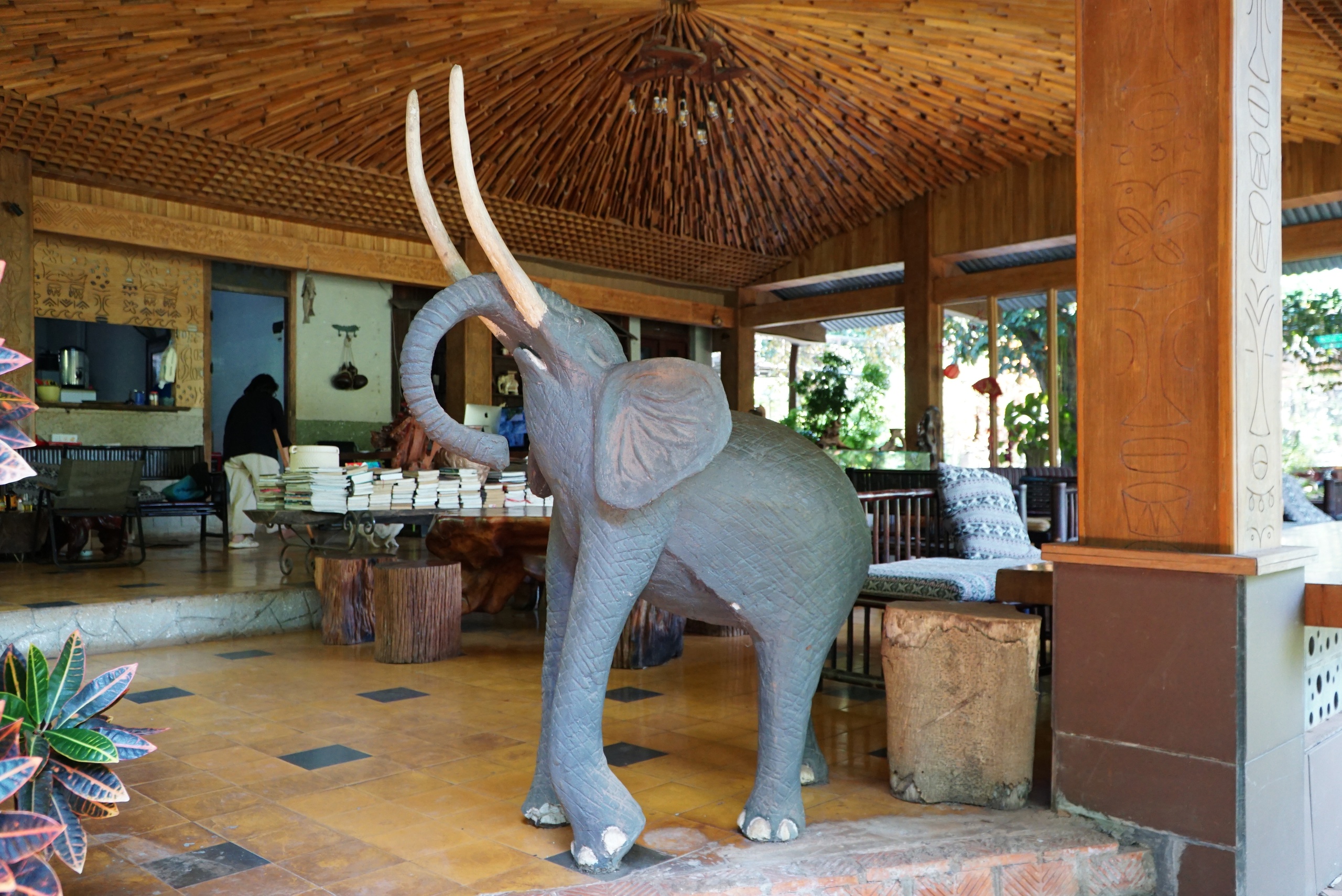 Qu&aacute;n c&agrave; ph&ecirc; từng cho kh&aacute;ch 'đặt b&agrave;i h&aacute;t tỏ t&igrave;nh', một thời rất quen- Ảnh 5.