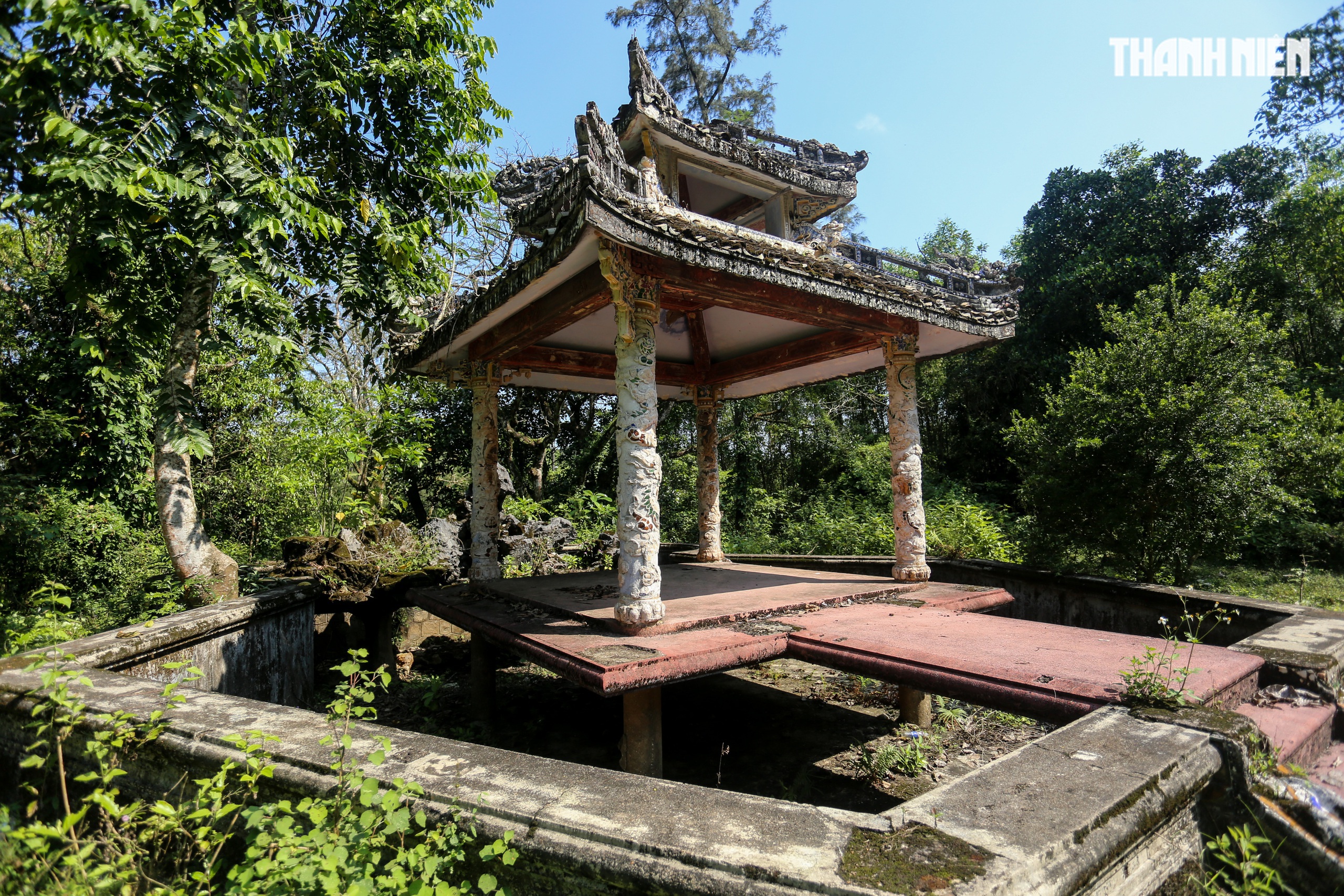 Biệt thự chứng t&iacute;ch của 'l&atilde;nh ch&uacute;a miền Trung' Ng&ocirc; Đ&igrave;nh Cẩn ở Huế đang thế n&agrave;o?- Ảnh 10.