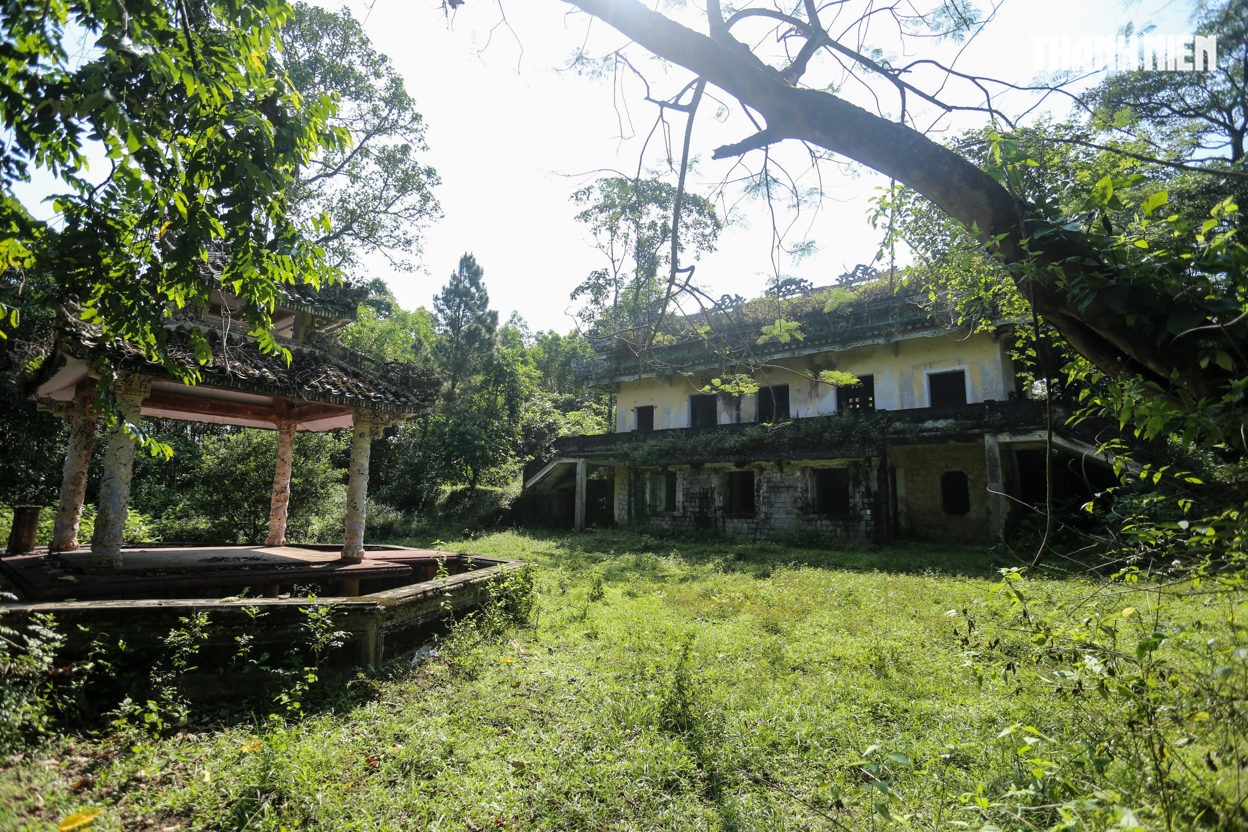 Biệt thự chứng t&iacute;ch của 'l&atilde;nh ch&uacute;a miền Trung' Ng&ocirc; Đ&igrave;nh Cẩn ở Huế đang thế n&agrave;o?- Ảnh 12.