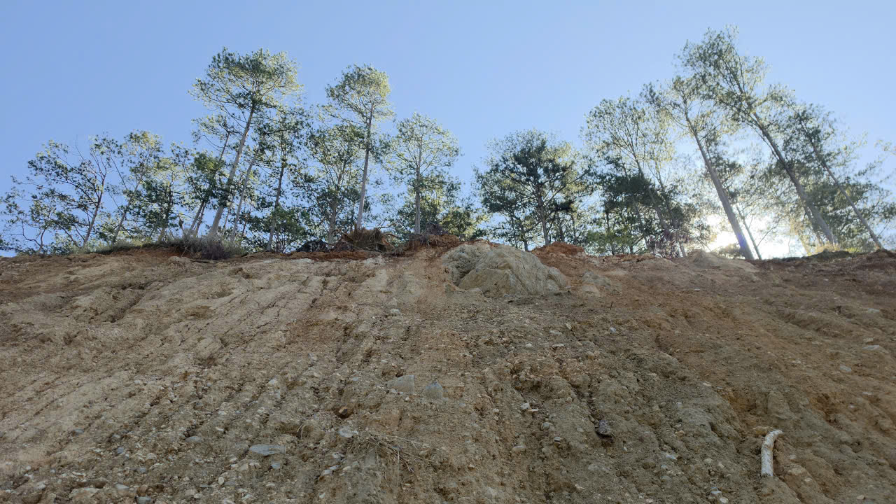 Đèo Prenn lên Đà Lạt vẫn tiềm ẩn nguy cơ sạt lở- Ảnh 8.