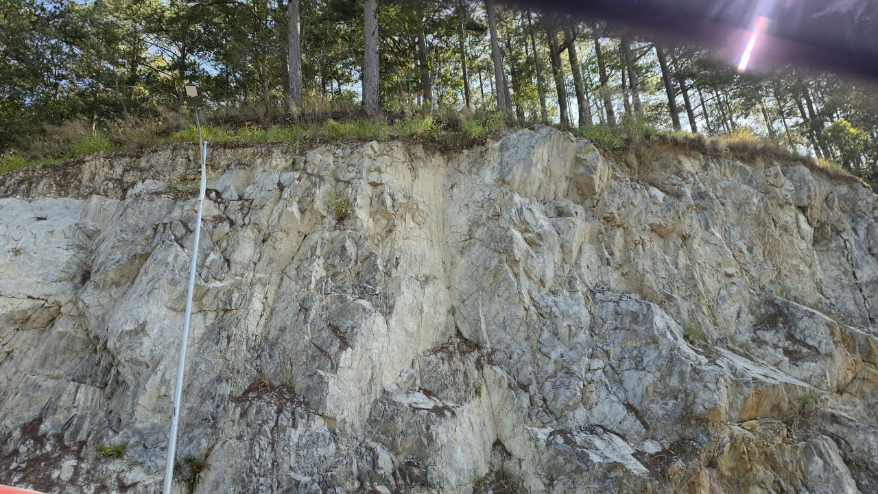 Đèo Prenn lên Đà Lạt vẫn tiềm ẩn nguy cơ sạt lở- Ảnh 7.