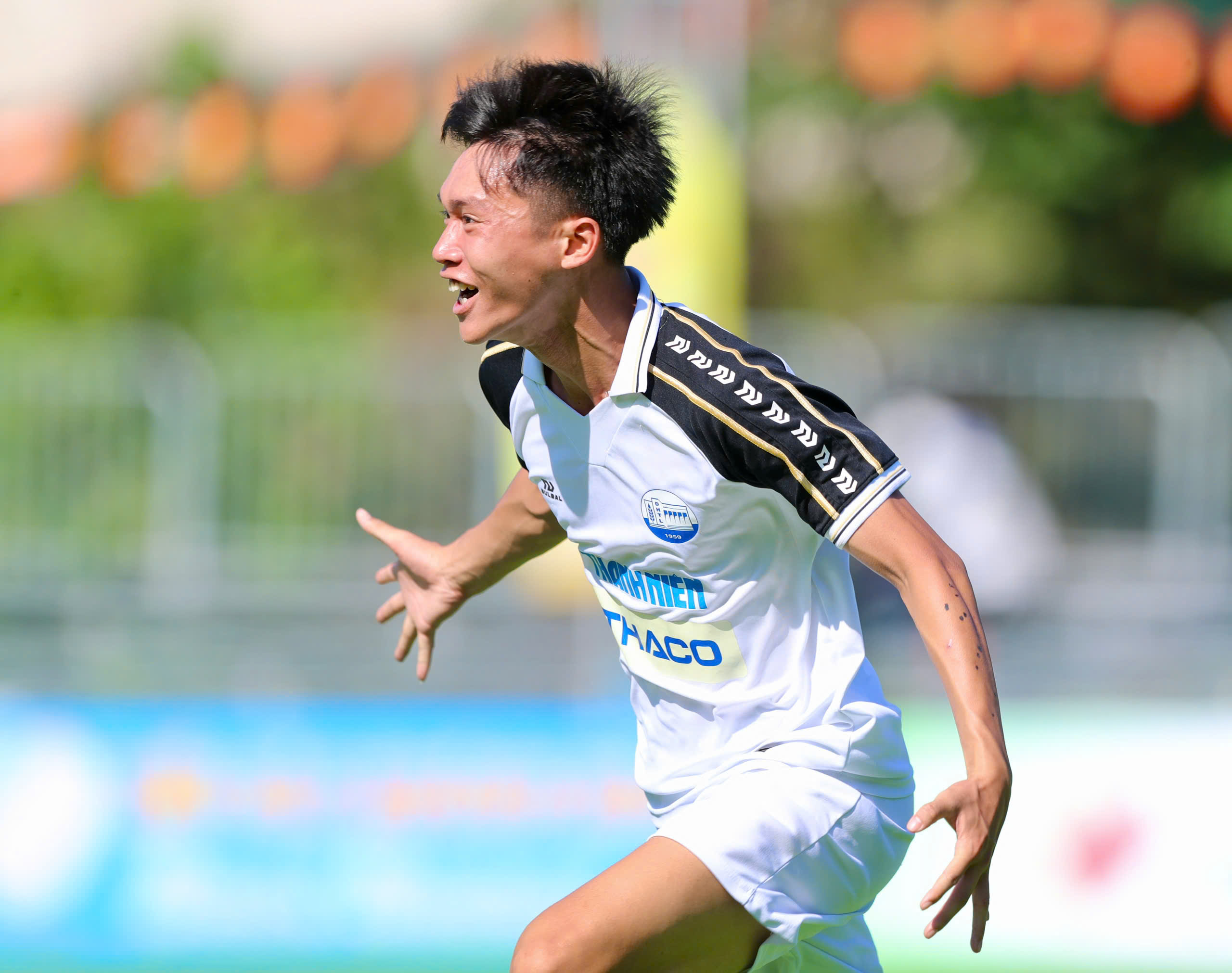 Ngày Trường ĐH Thủy lợi nhấn chìm đương kim vô địch - Ảnh 1.