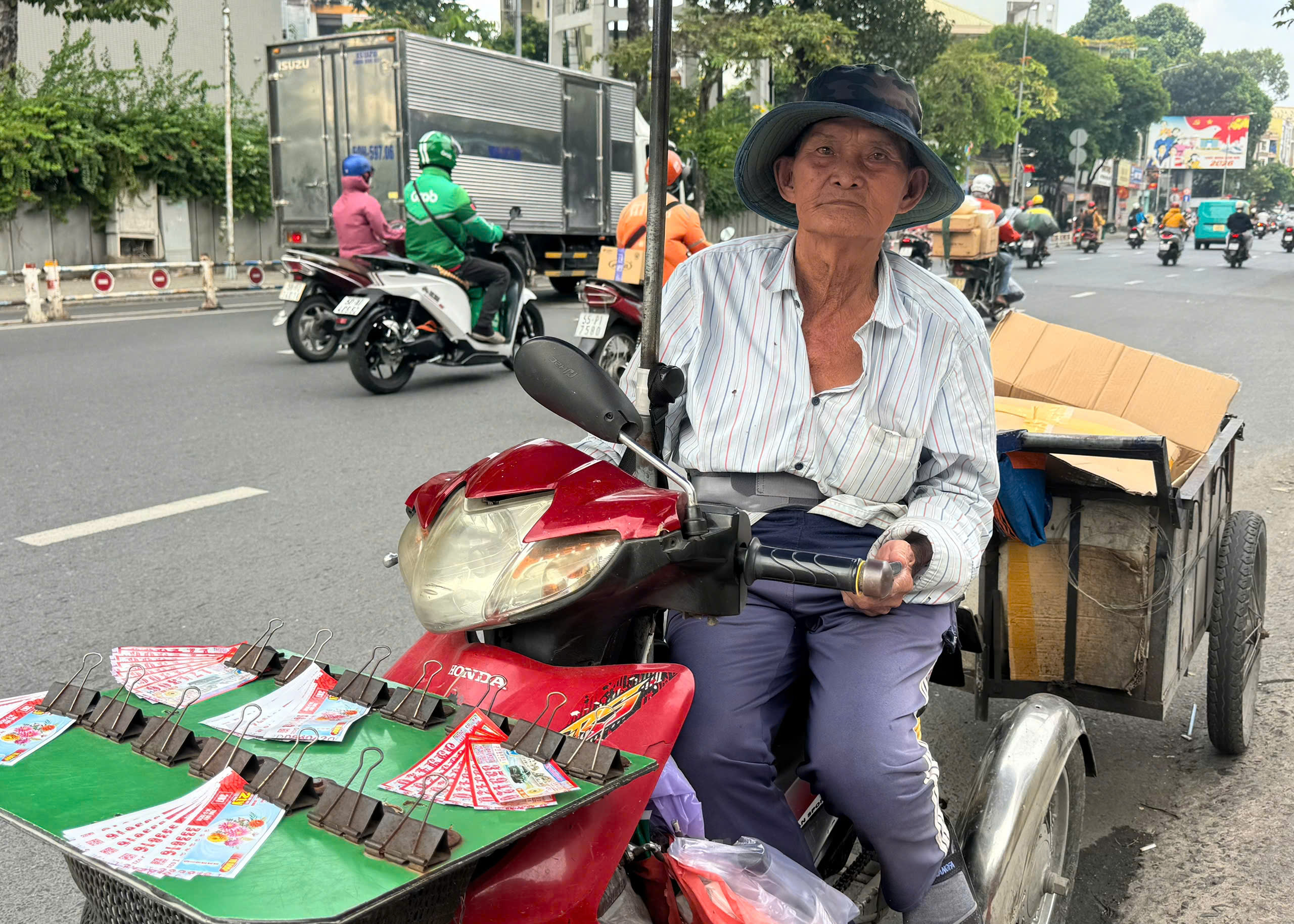 Vòng xoáy 'mua đứt bán đoạn vé số': 14 năm buồn vui đong đếm- Ảnh 1.