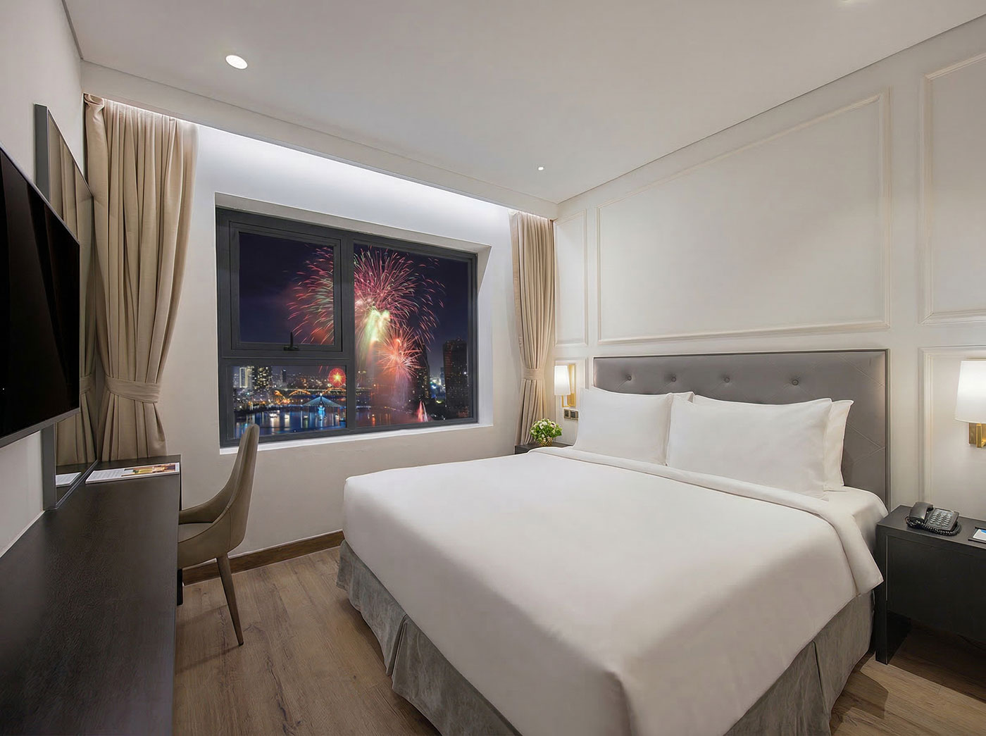 Wyndham Danang Golden Bay-Điểm ngắm pháo hoa từ trên cao trong mùa lễ hội Đà Nẵng - Ảnh 1.