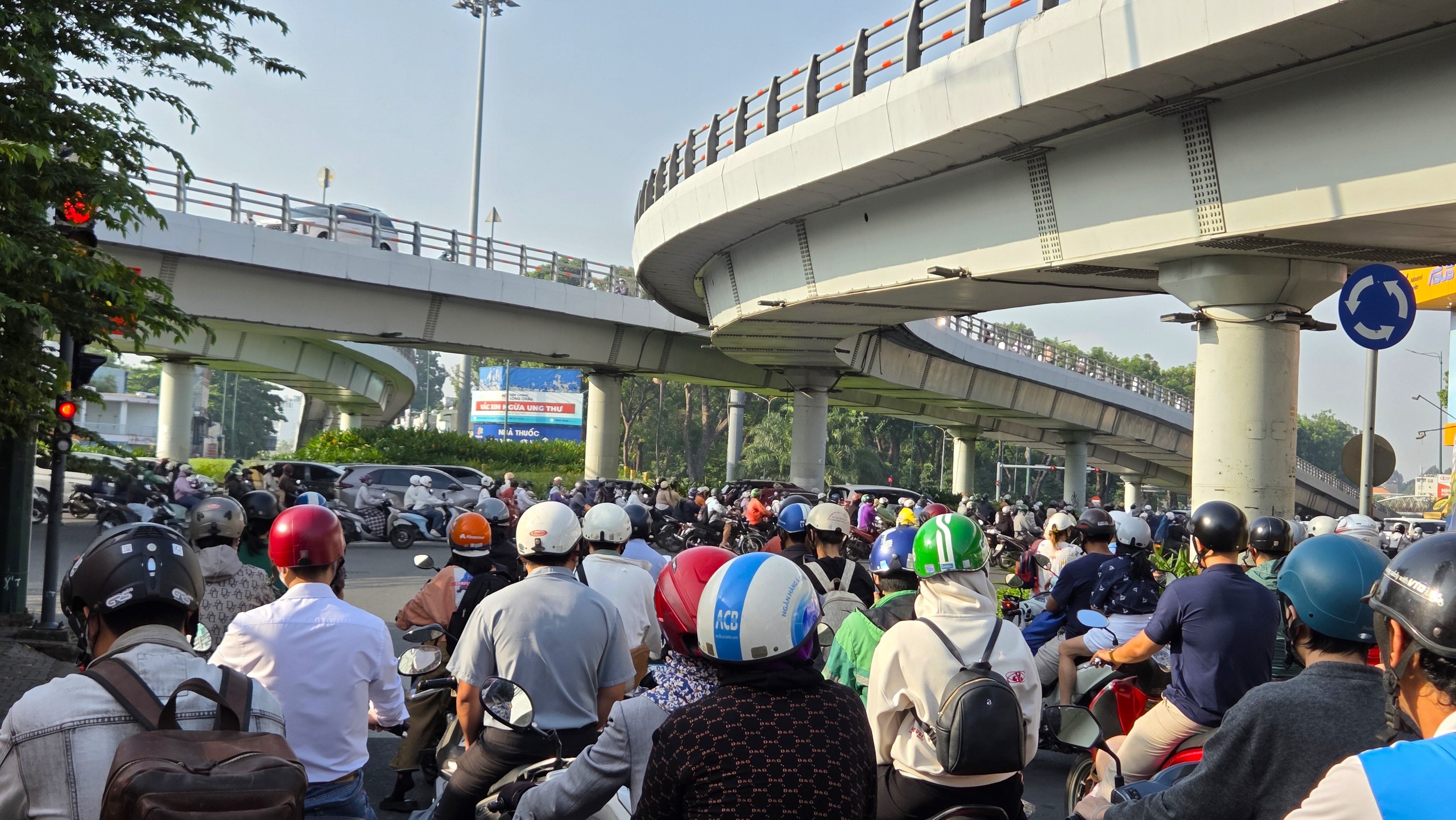 TP.HCM dự kiến xây thêm 9 cầu vượt thép năm 2026 để giảm kẹt xe - Ảnh 3.