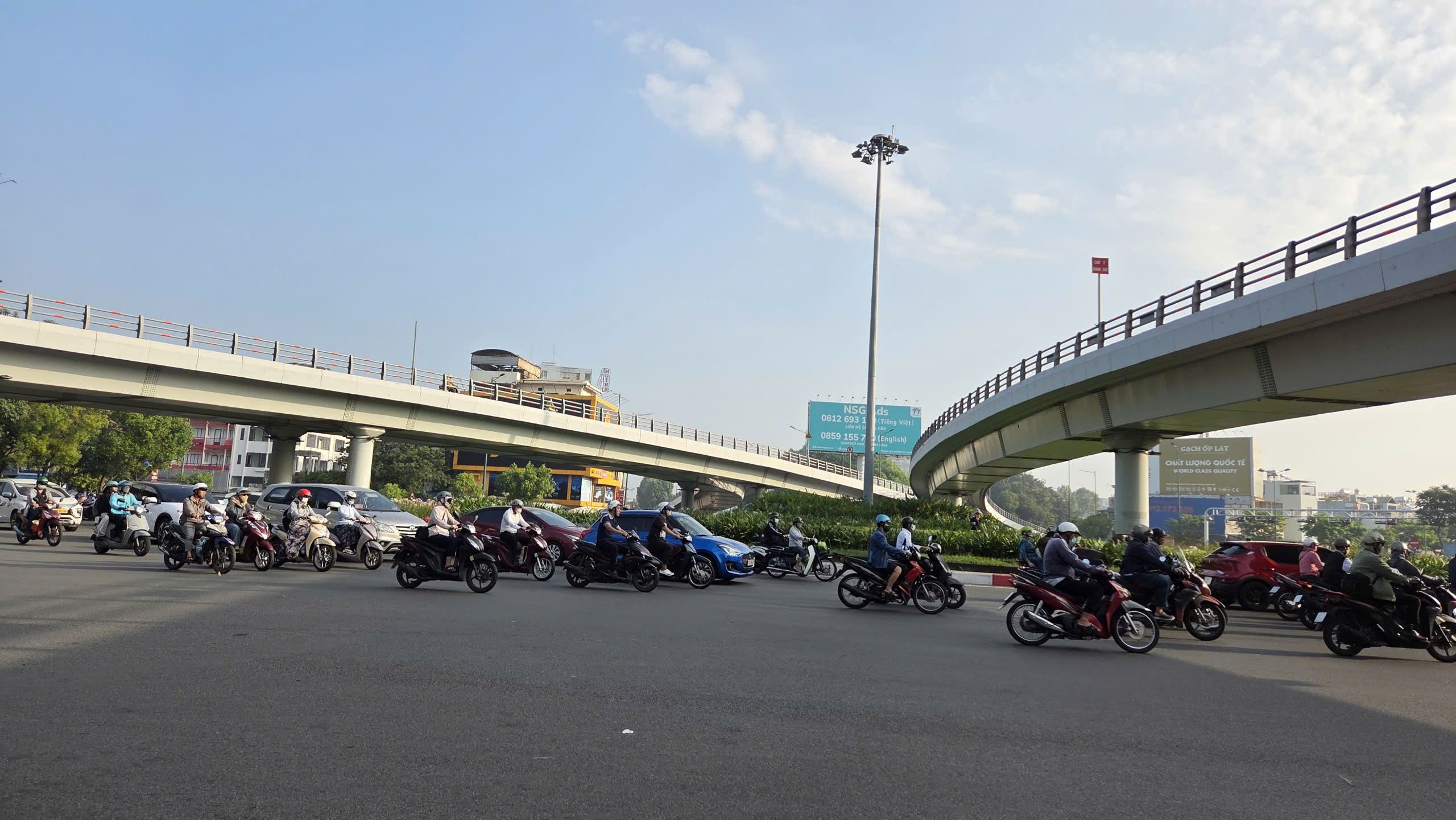 TP.HCM dự kiến xây thêm 9 cầu vượt thép năm 2026 để giảm kẹt xe - Ảnh 2.