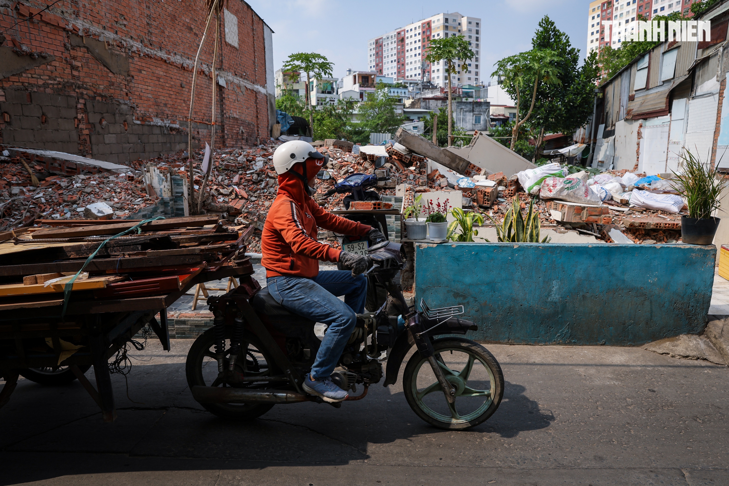 Giải tỏa rạch Xuy&ecirc;n T&acirc;m 17.200 tỉ đồng: Người đi, người ở giữa cảnh ngổn ngang- Ảnh 3.