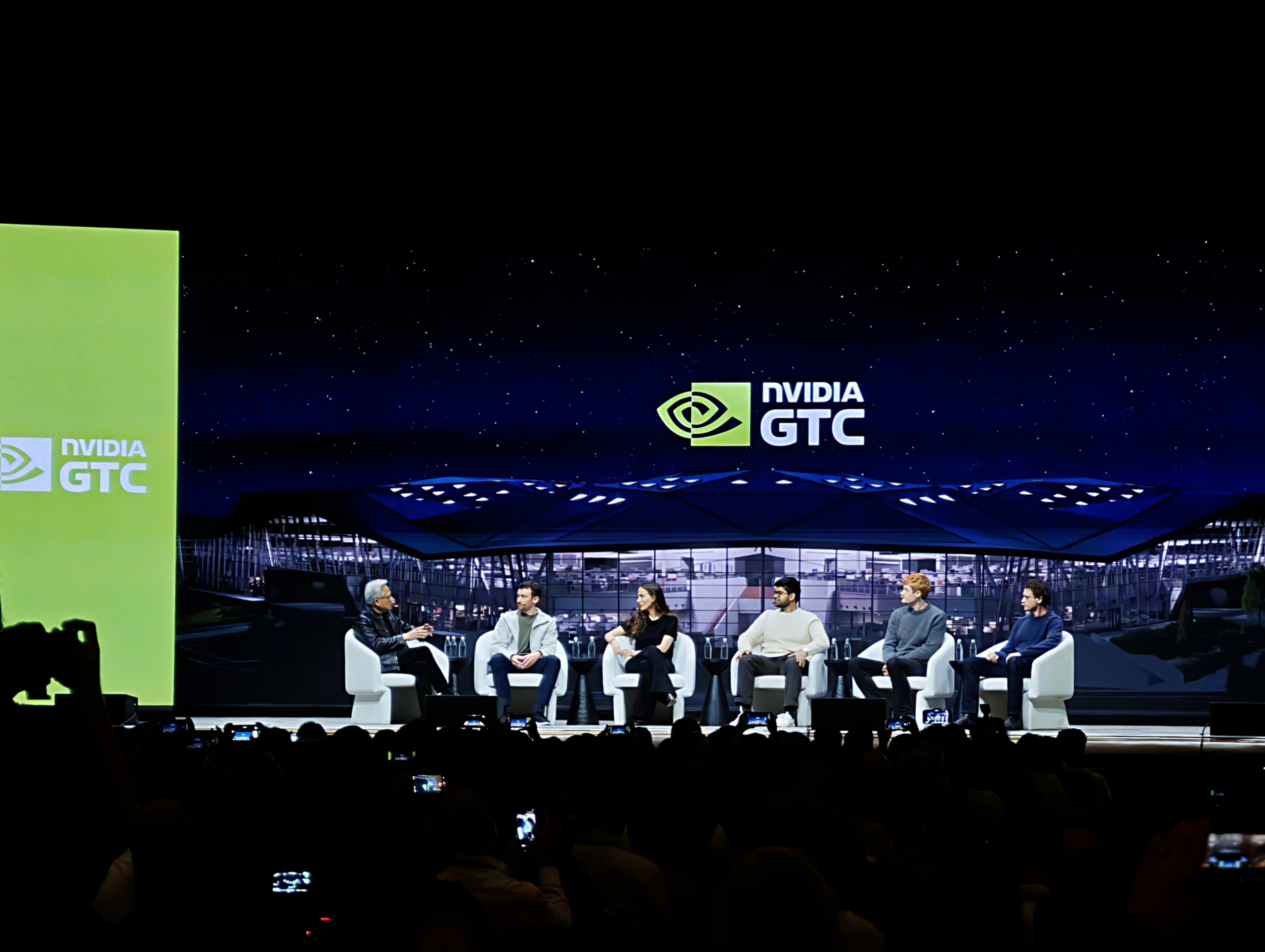 AI agent sẽ trở thành “đồng nghiệp số” cho doanh nghiệp trong tương lai gần - Ảnh 1.