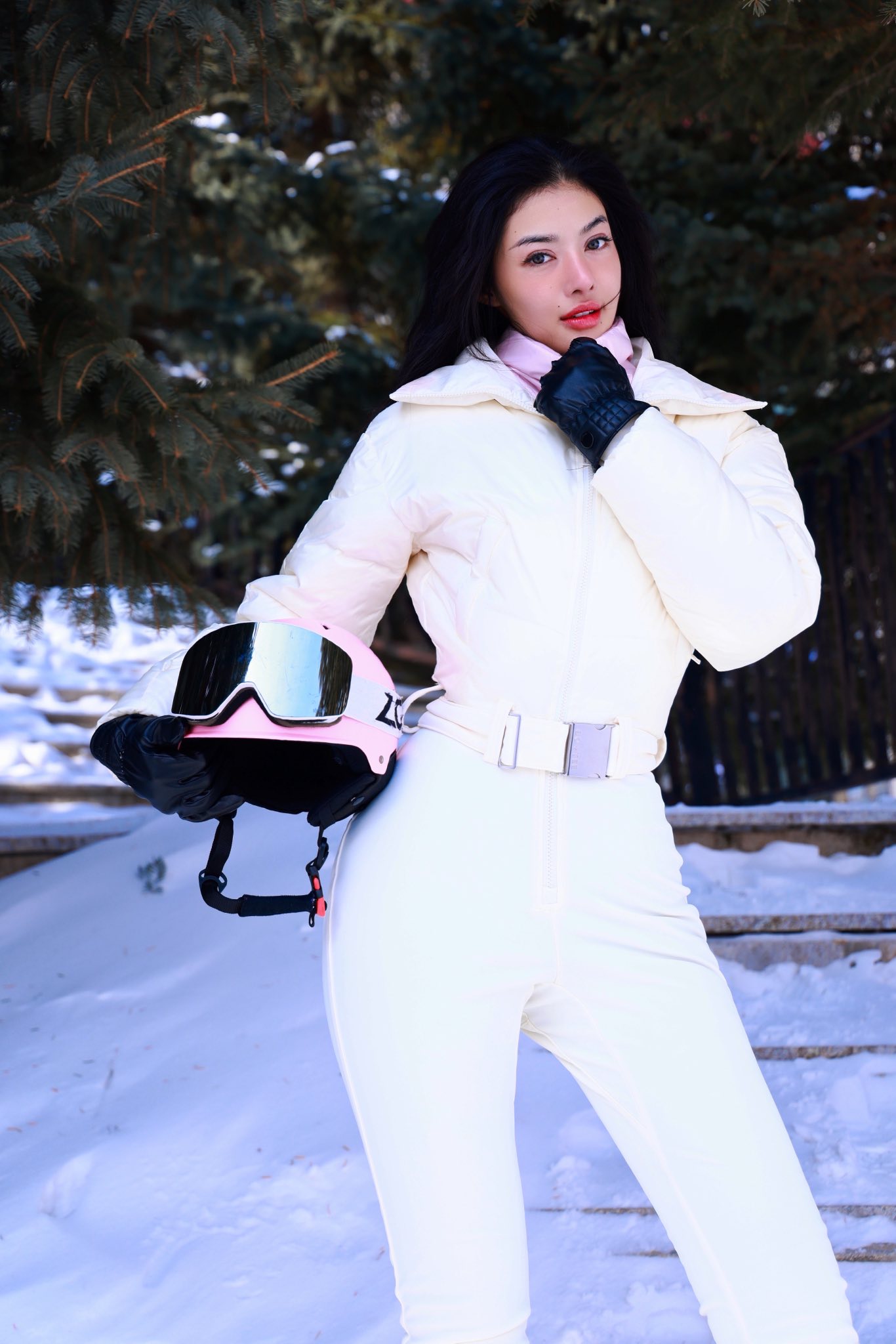 Cuộc sống của &Aacute; hậu Kiều Loan sau 7 năm đăng quang - Ảnh 9.