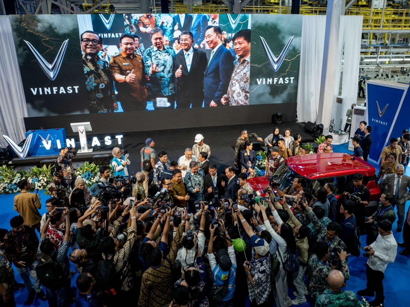 Xe điện lội ngược dòng giữa bão nhiên liệu, tiến thẳng vào kỷ nguyên xanh - Ảnh 2.