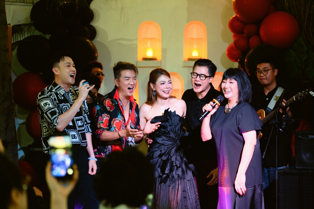  Thanh Thảo được chồng Việt kiều bay về Việt Nam làm điều đặc biệt - Ảnh 5.