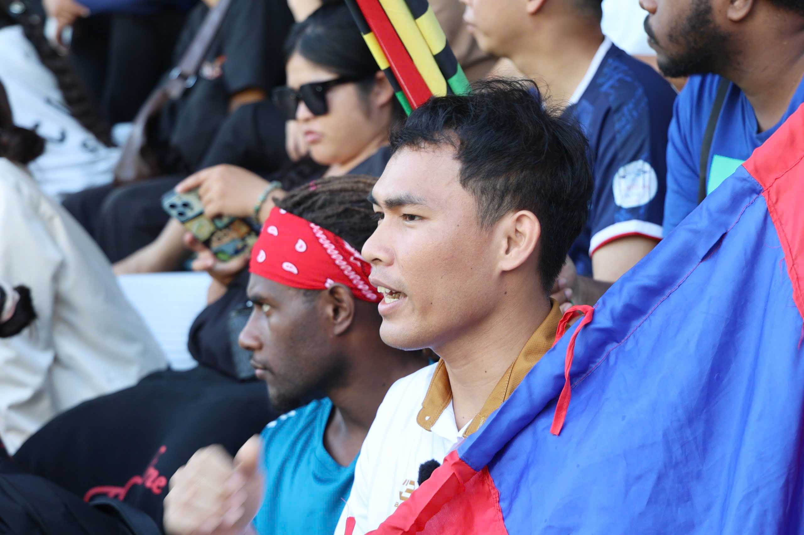 Lưu học sinh quốc tế cũng &lsquo;b&ugrave;ng nổ&rsquo; tr&ecirc;n kh&aacute;n đ&agrave;i TNSV THACO Cup 2026- Ảnh 4.