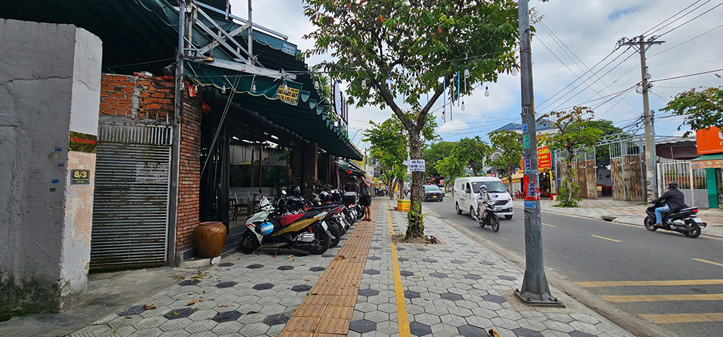 TP.HCM ra quy định mới về vỉa hè:: Phường, xã và người dân nói gì?- Ảnh 1. TP.HCM ra quy định mới về vỉa hè:: Phường, xã và người dân nói gì?- Ảnh 1.