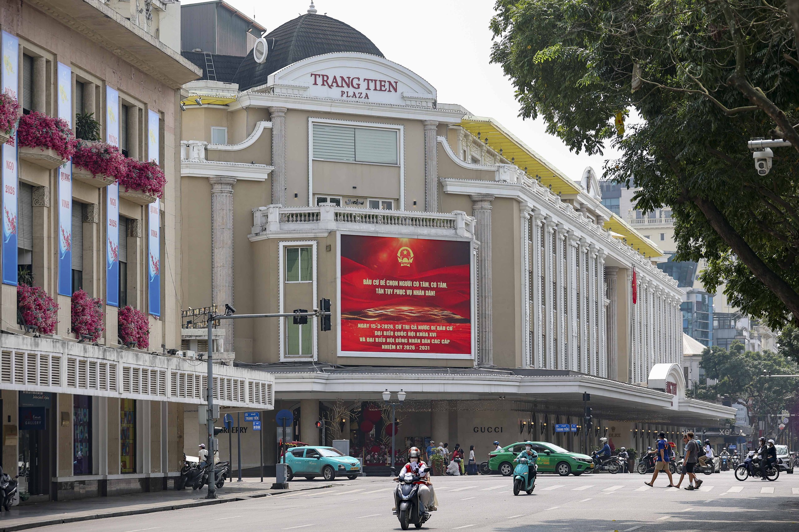 Hà Nội trang hoàng rực rỡ cho ngày bầu cử Quốc hội khóa XVI năm 2026 - Ảnh 7. Hà Nội trang hoàng rực rỡ cho ngày bầu cử Quốc hội khóa XVI năm 2026 - Ảnh 7.
