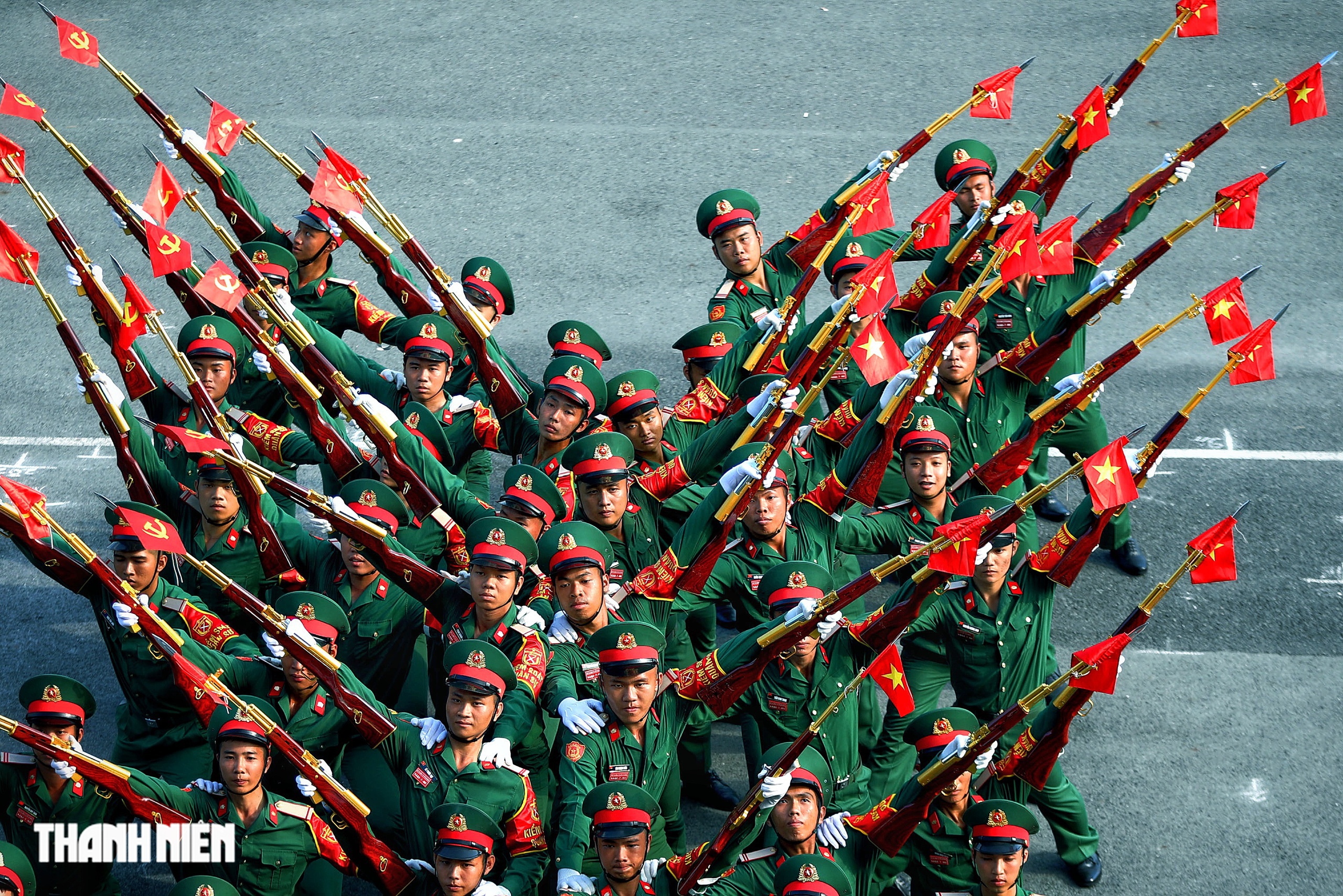 Lực lượng vũ trang TP.HCM ra quân huấn luyện năm 2026, sẵn sàng chiến đấu cao - Ảnh 13. Lực lượng vũ trang TP.HCM ra quân huấn luyện năm 2026, sẵn sàng chiến đấu cao - Ảnh 13.