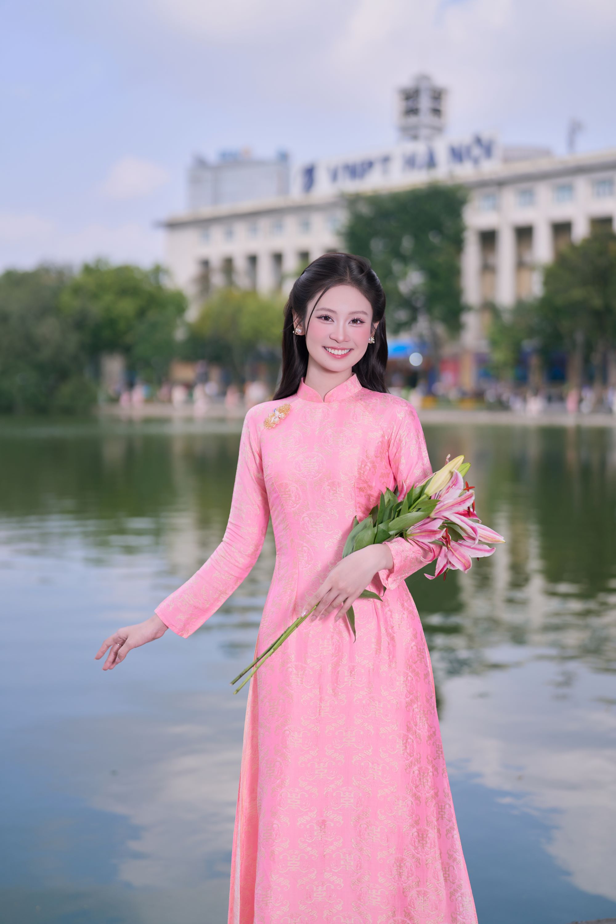 Nữ sinh Ngoại Thương có thành tích 'khủng' gây chú ý ở Miss World Vietnam - Ảnh 2.