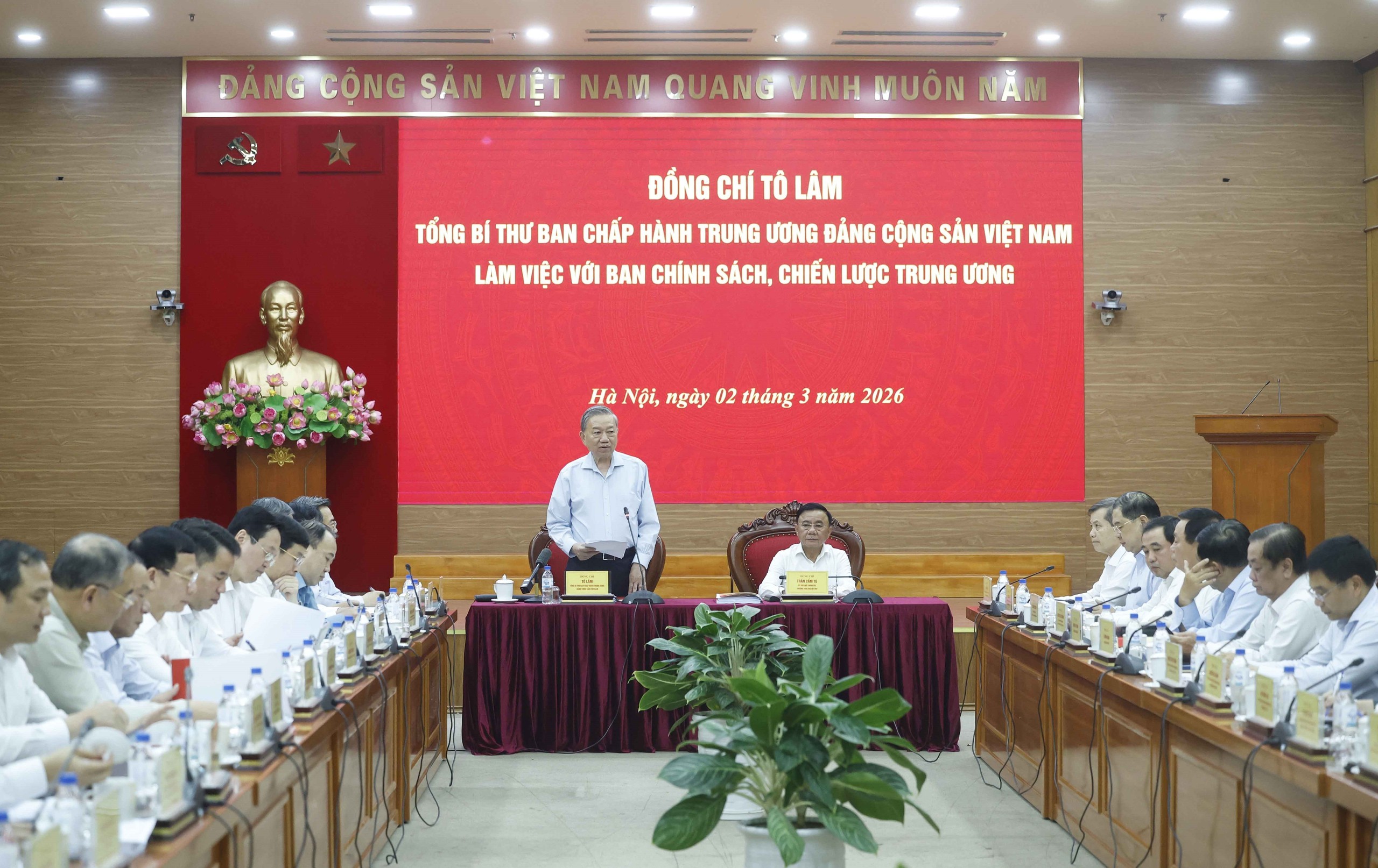 Tăng trưởng 2 con số là lựa chọn có tính lịch sử- Ảnh 2. Tăng trưởng 2 con số là lựa chọn có tính lịch sử- Ảnh 2.