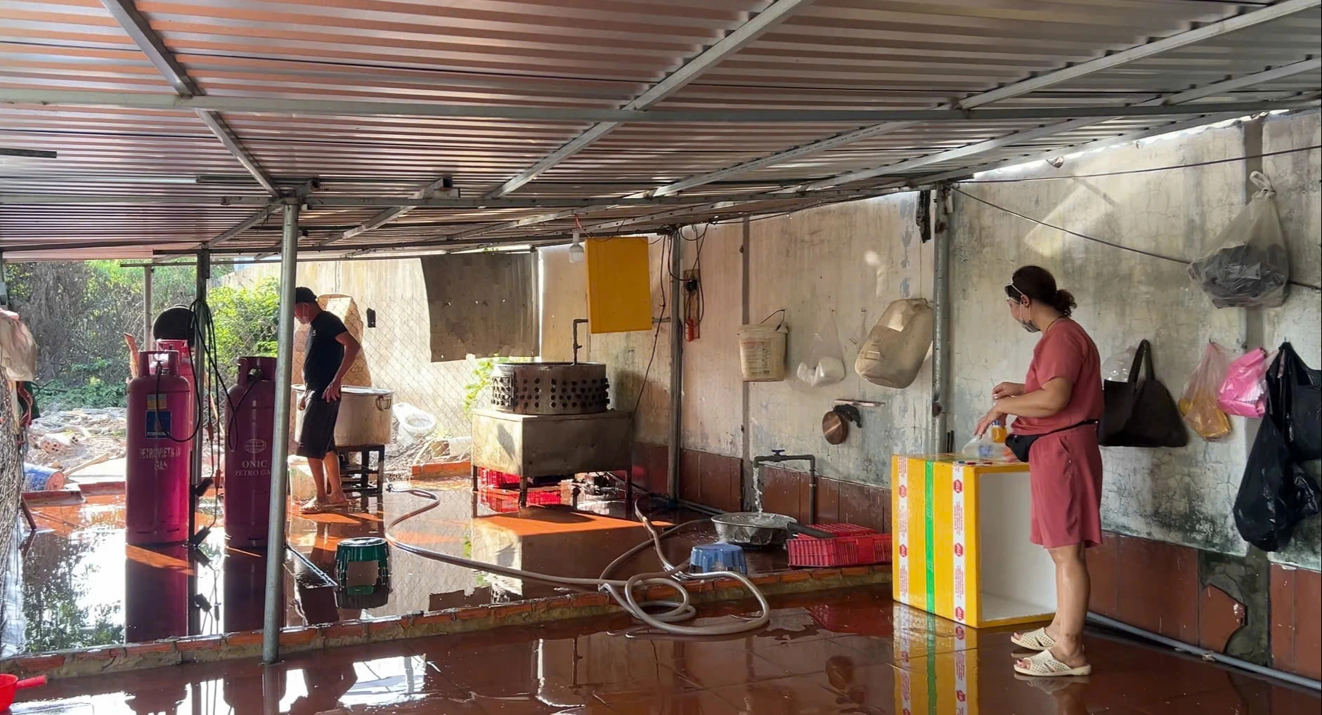 Bí ẩn giết mổ chó mèo trái phép tại TP . HCM năm 2026 - Ảnh 2. Bí ẩn giết mổ chó mèo trái phép tại TP . HCM năm 2026 - Ảnh 2.