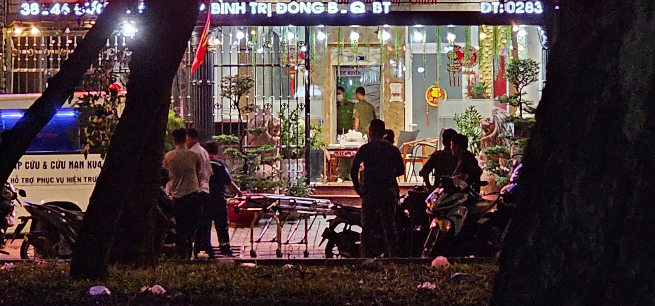 Công an điều tra vụ người đàn ông tử vong trong khách sạn ở TP.HCM- Ảnh 1.