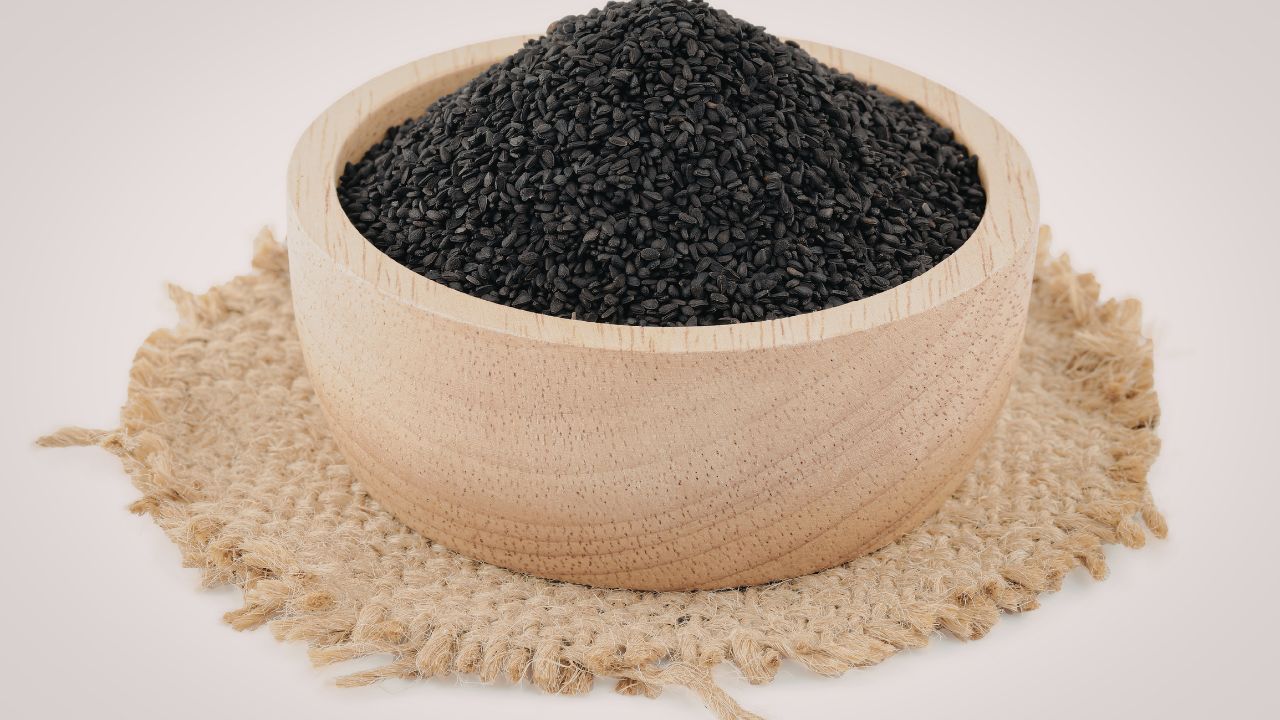 Tác dụng tuyệt vời của mè đen lên sức khỏe mà bạn không thể bỏ qua - Ảnh 1.