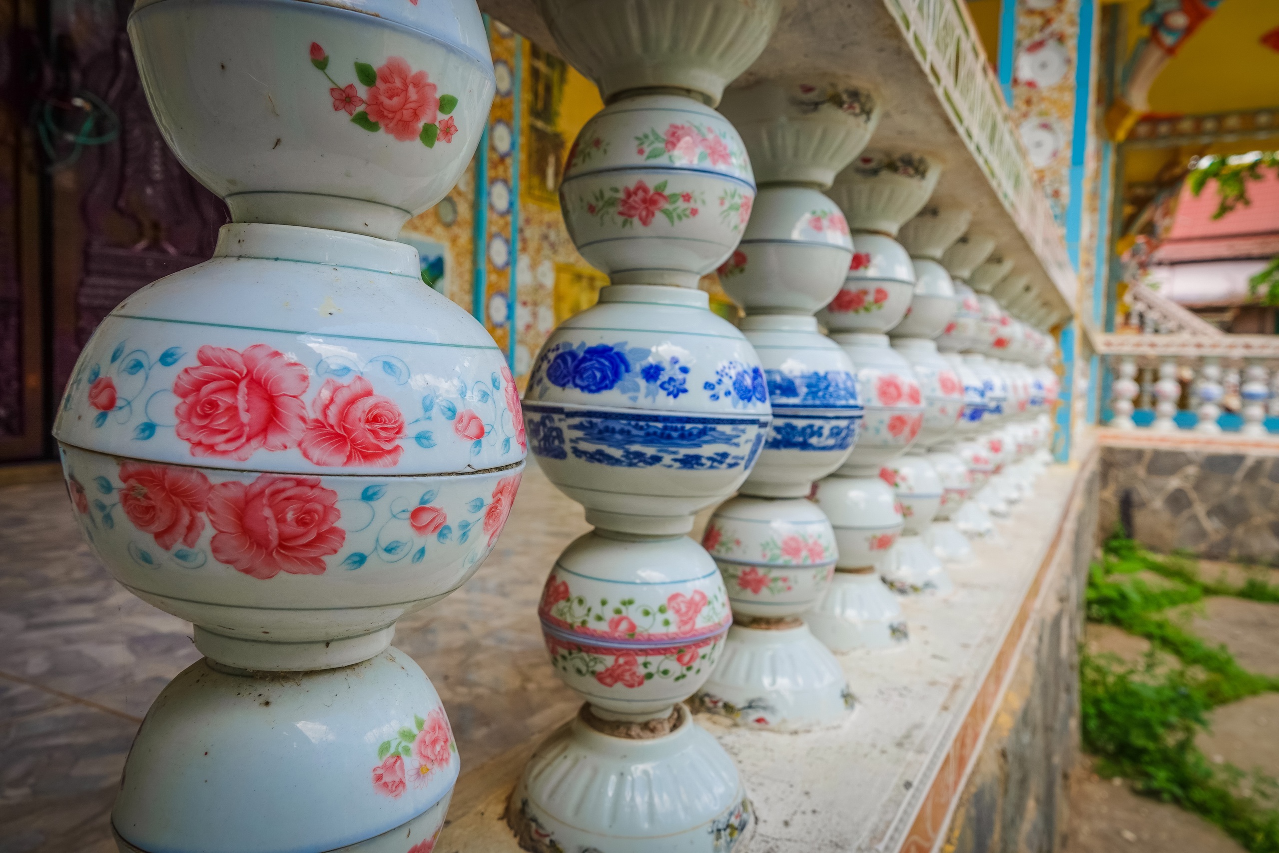 Kh&aacute;m ph&aacute; vẻ đẹp độc đ&aacute;o của ch&ugrave;a Ch&eacute;n Kiểu hơn 200 năm tuổi tại Cần Thơ - Ảnh 9.