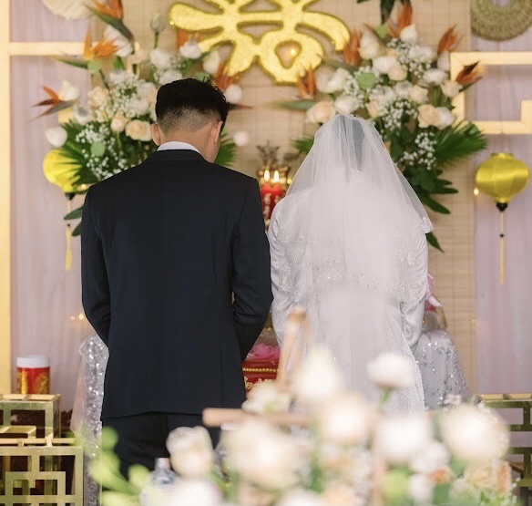 C&ocirc;ng khai của hồi m&ocirc;n trong đ&aacute;m cưới: Đ&ocirc;i trẻ nhận nhiều c&agrave;ng &aacute;p lực?  - Ảnh 4.