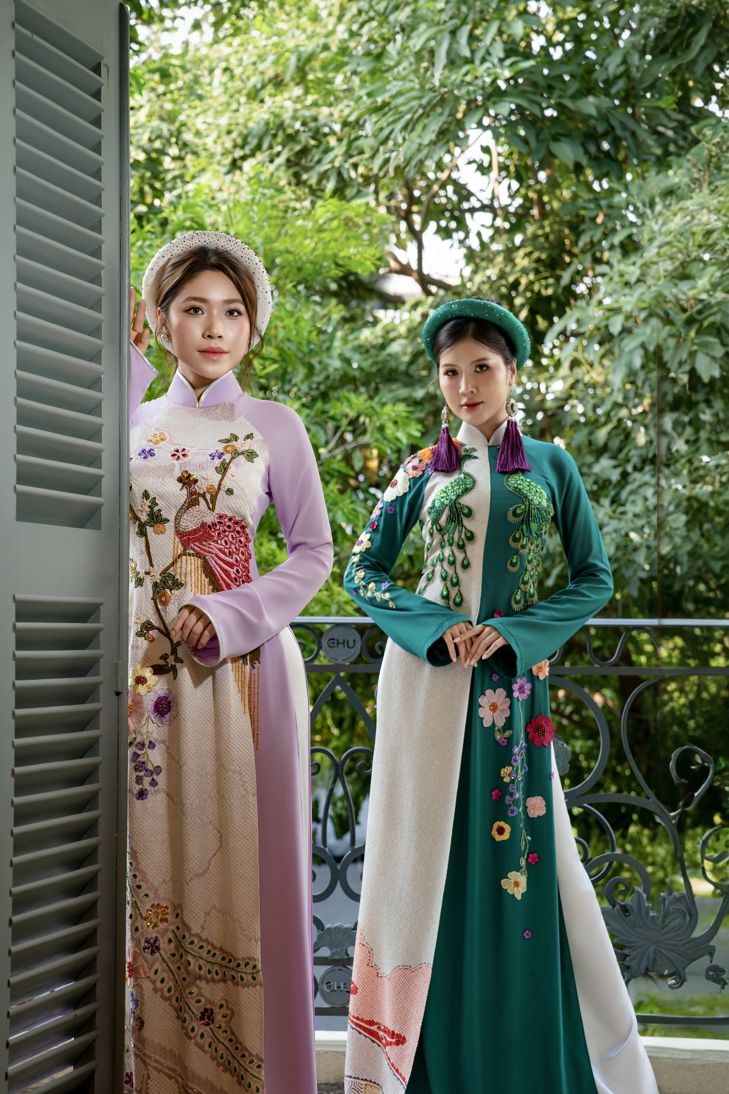 Hoa hậu biết 4 thứ tiếng hóa ‘nàng thơ’ của NTK Võ Việt Chung - Ảnh 2.