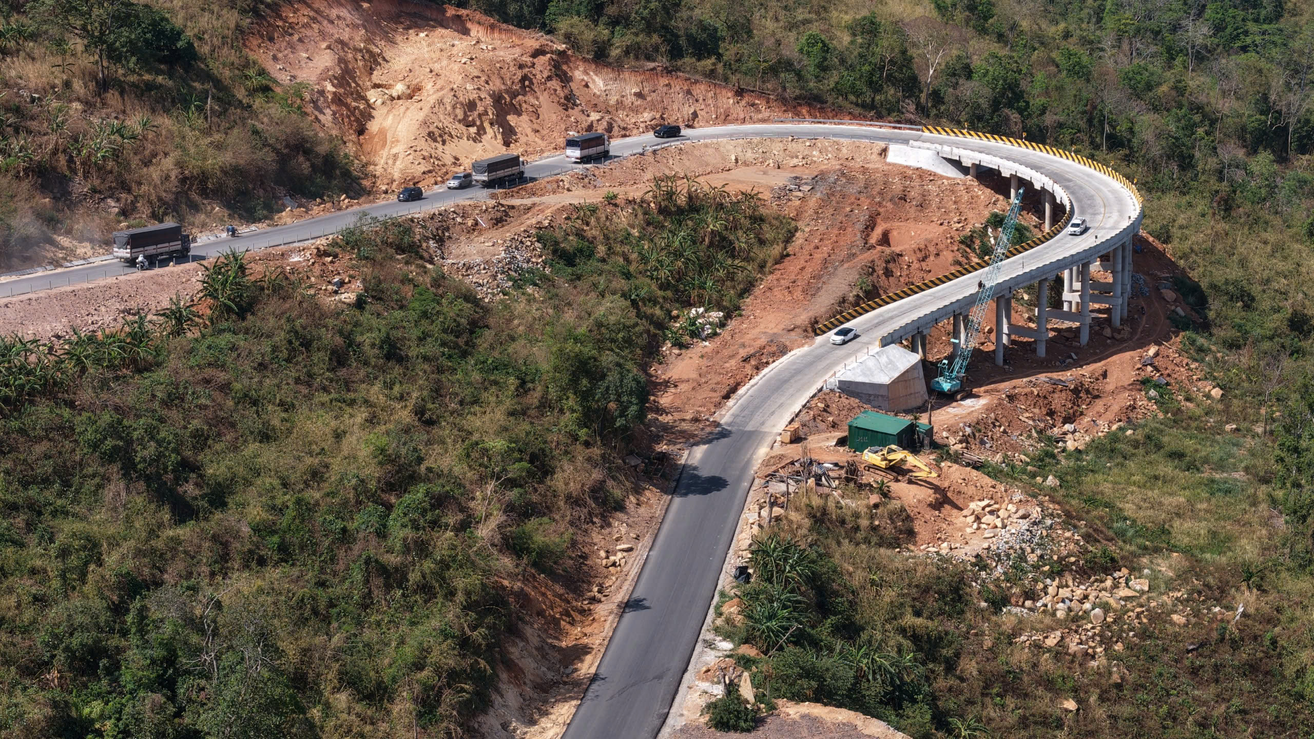 Cận cảnh quốc lộ 28B - cung đường mới đi Đà Lạt đang về đích- Ảnh 11.