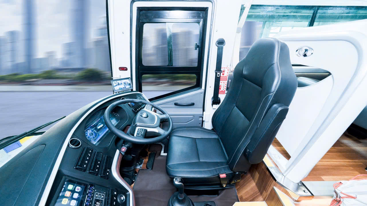 Kim Long Motor xuất khẩu lô xe bus 'made in Vietnam' đầu tiên sang Thái Lan- Ảnh 4.