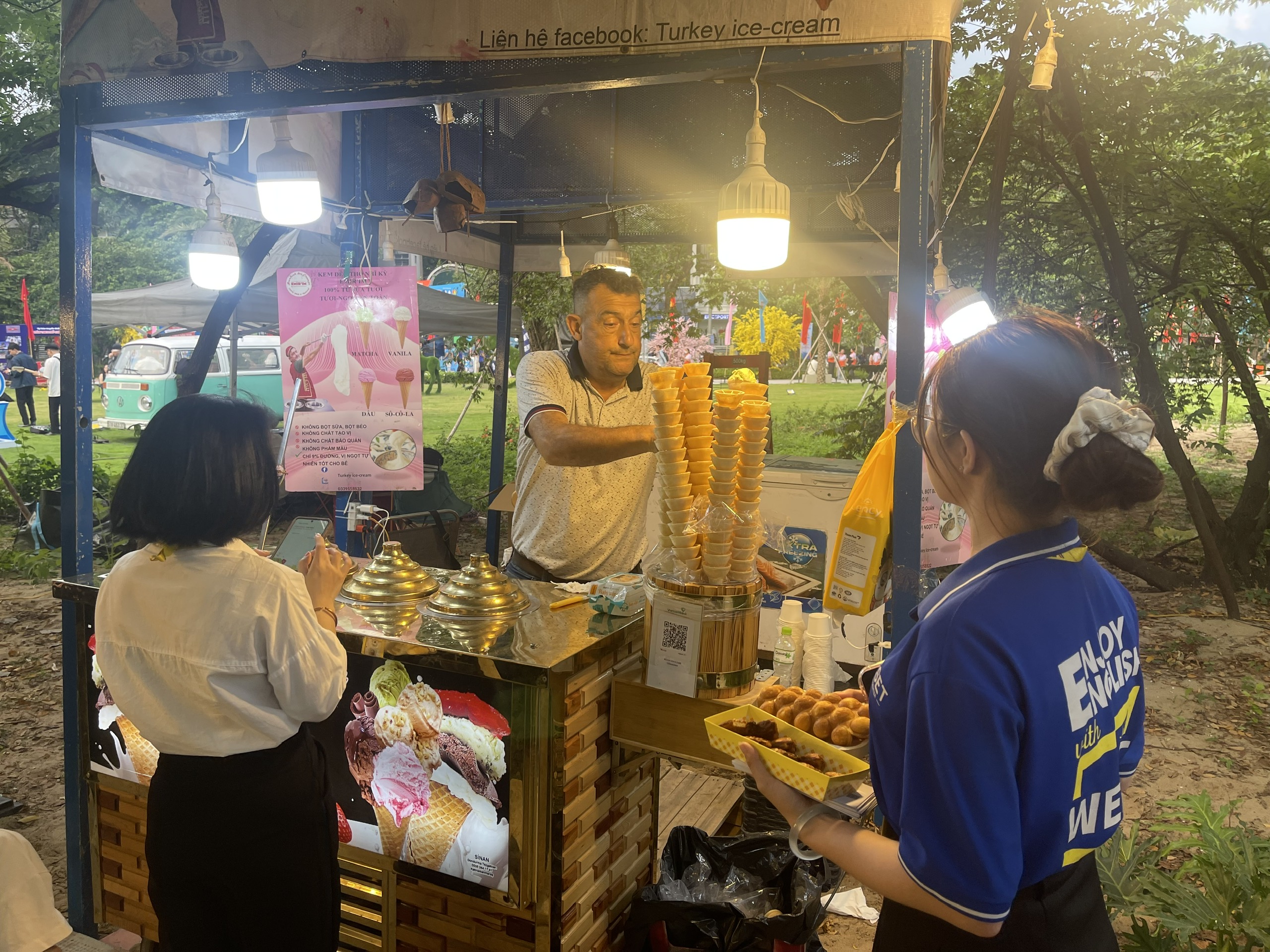 Mê mệt với lễ hội vừa sôi động, lại rất… chill- Ảnh 16. Mê mệt với lễ hội vừa sôi động, lại rất… chill- Ảnh 16.