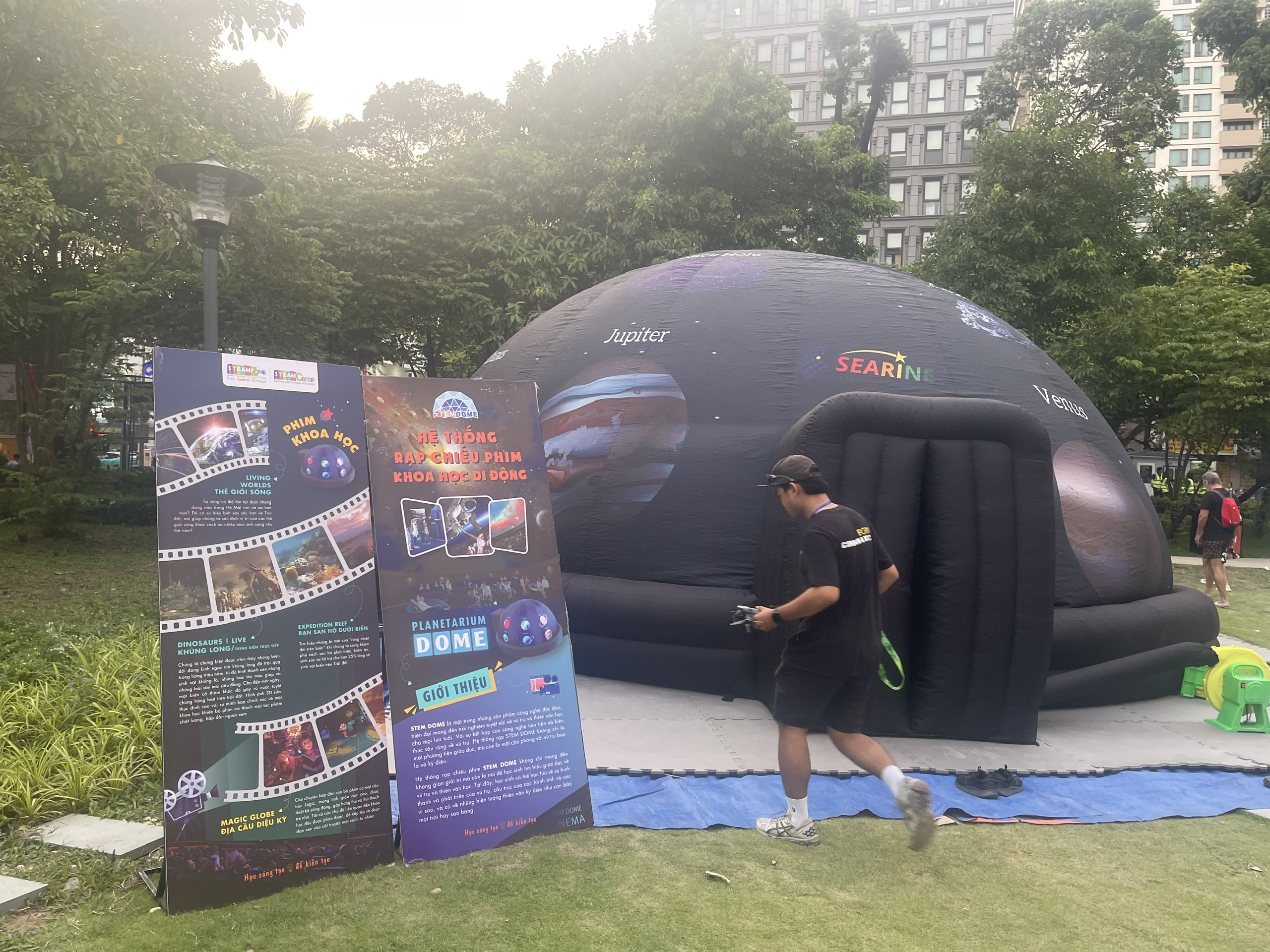 Mê mệt với lễ hội vừa sôi động, lại rất… chill- Ảnh 13. Mê mệt với lễ hội vừa sôi động, lại rất… chill- Ảnh 13.