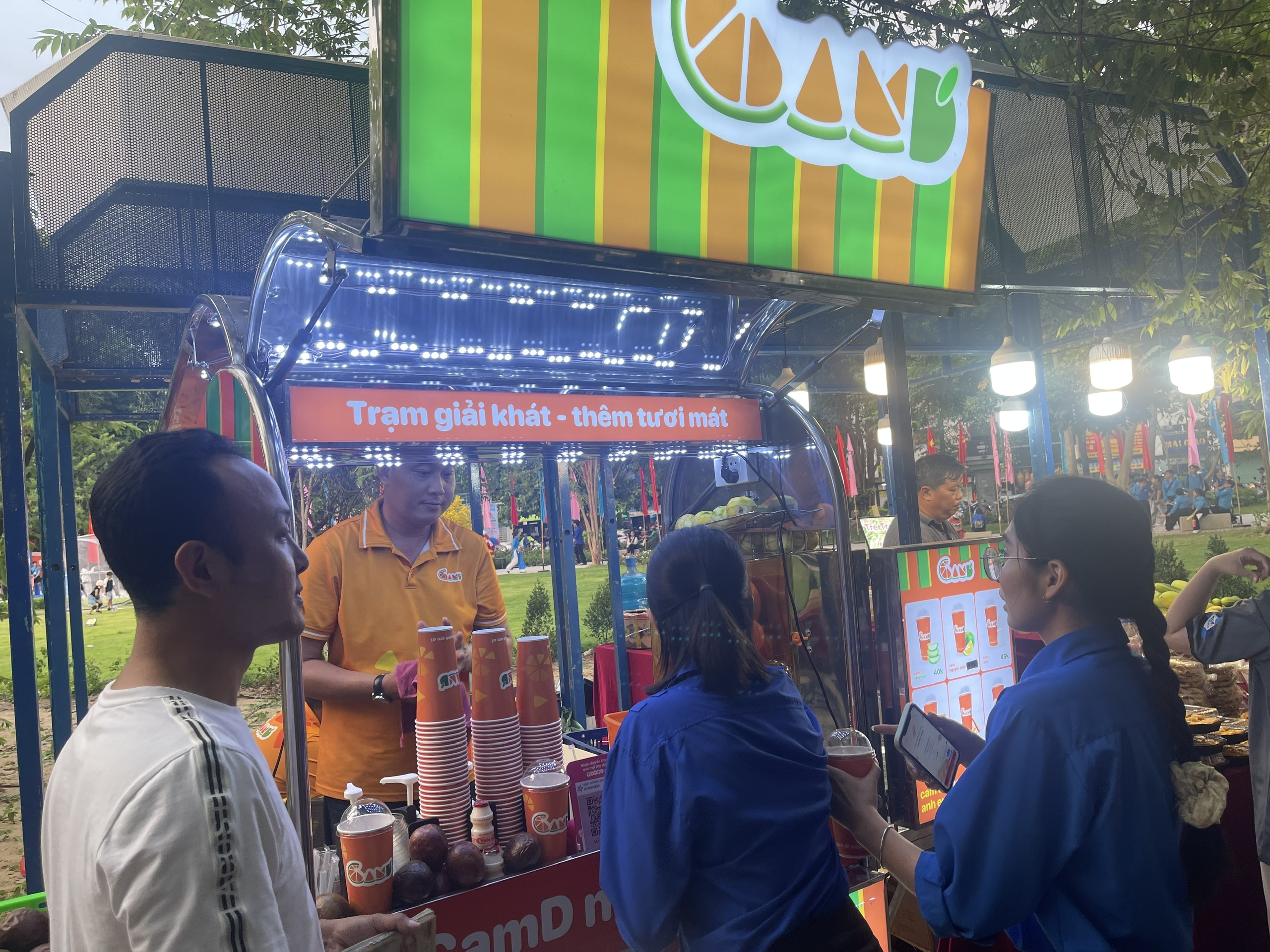 Mê mệt với lễ hội vừa sôi động, lại rất… chill- Ảnh 14. Mê mệt với lễ hội vừa sôi động, lại rất… chill- Ảnh 14.