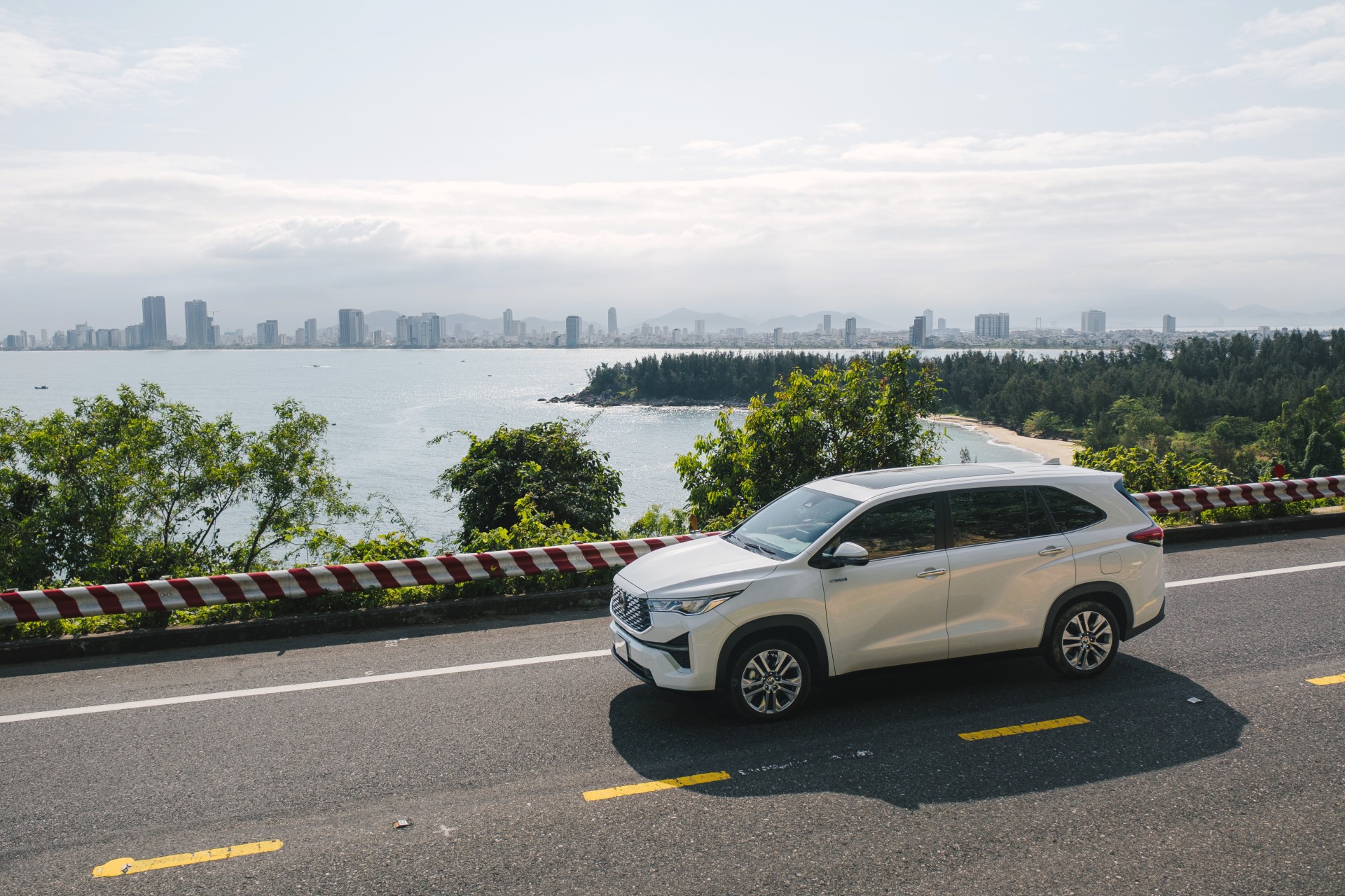 Xe Hybrid tự sạc giải quyết bài toán nhiên liệu trong bối cảnh thị trường biến động - Ảnh 9.