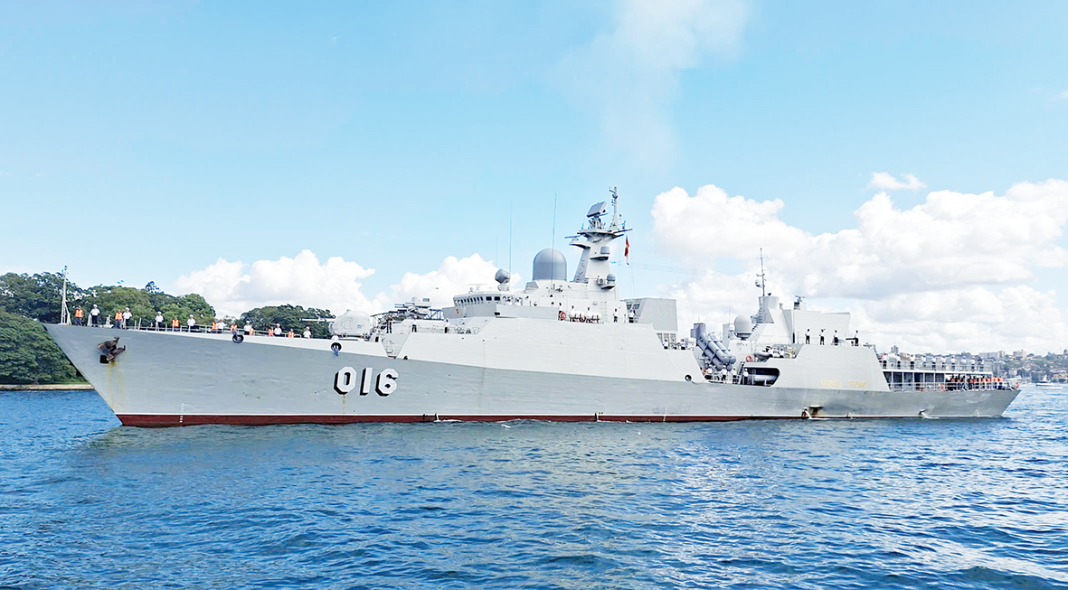 Tàu hộ vệ tên lửa 016-Quang Trung lần đầu tiên cập cảng Sydney- Ảnh 1. Tàu hộ vệ tên lửa 016-Quang Trung lần đầu tiên cập cảng Sydney- Ảnh 1.