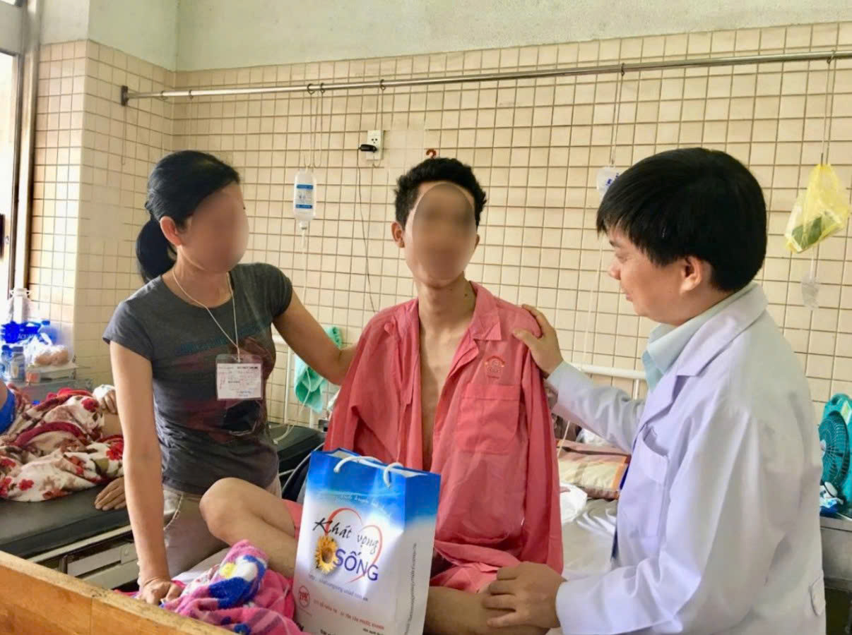 Hiến tạng và sự bất nhân của lời đồn: Cán bộ phải trực tiếp 'giải oan'- Ảnh 4. Hiến tạng và sự bất nhân của lời đồn: Cán bộ phải trực tiếp 'giải oan'- Ảnh 4.